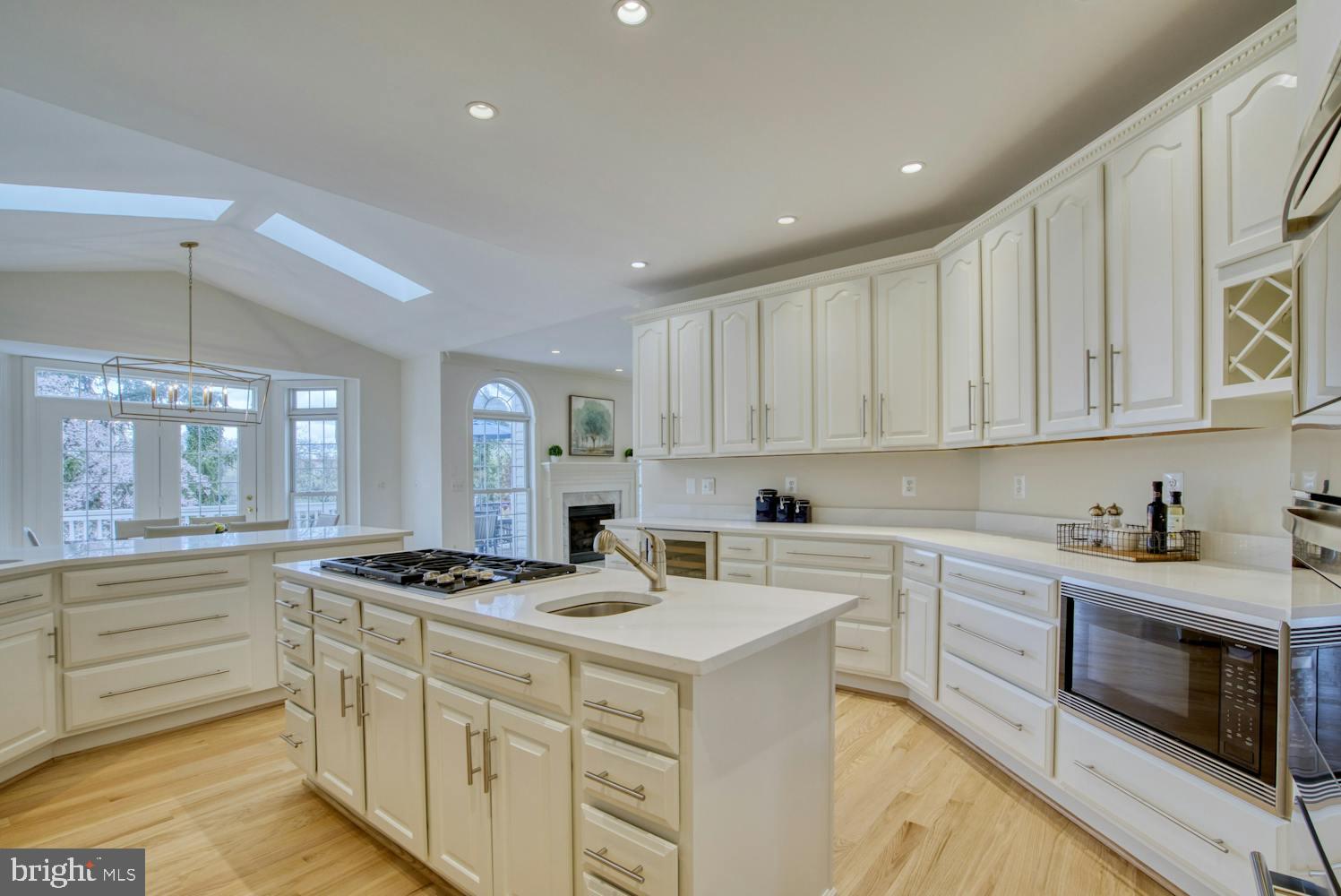 ARLINGTON RIDGE - Residential