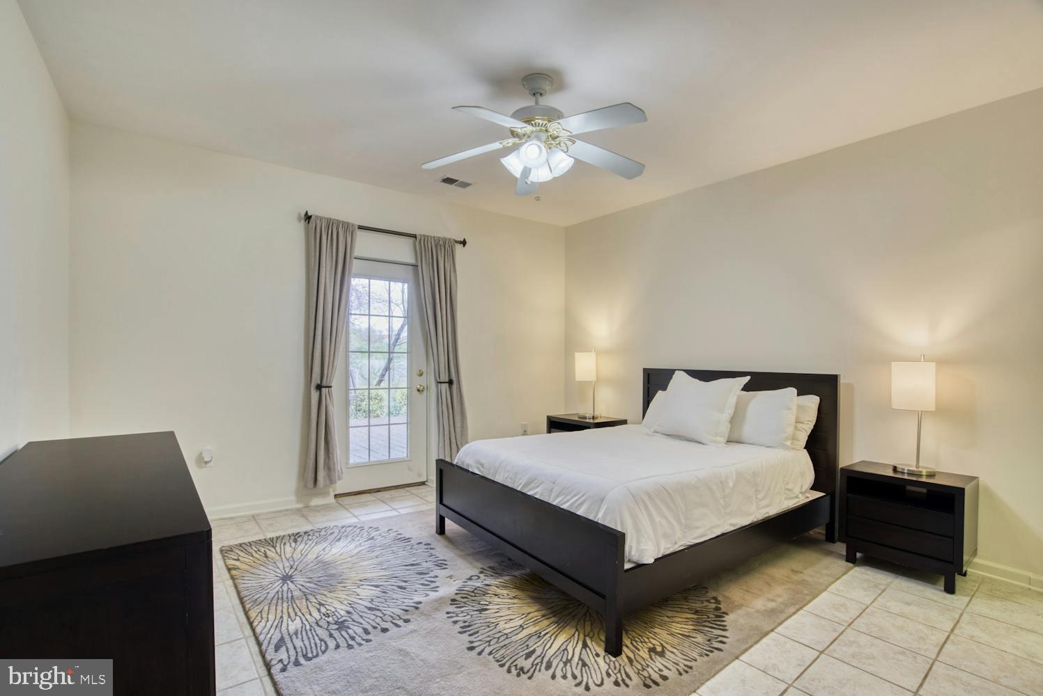 ARLINGTON RIDGE - Residential