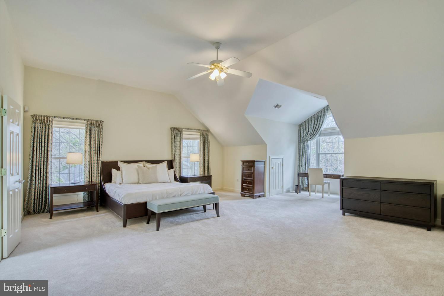 ARLINGTON RIDGE - Residential