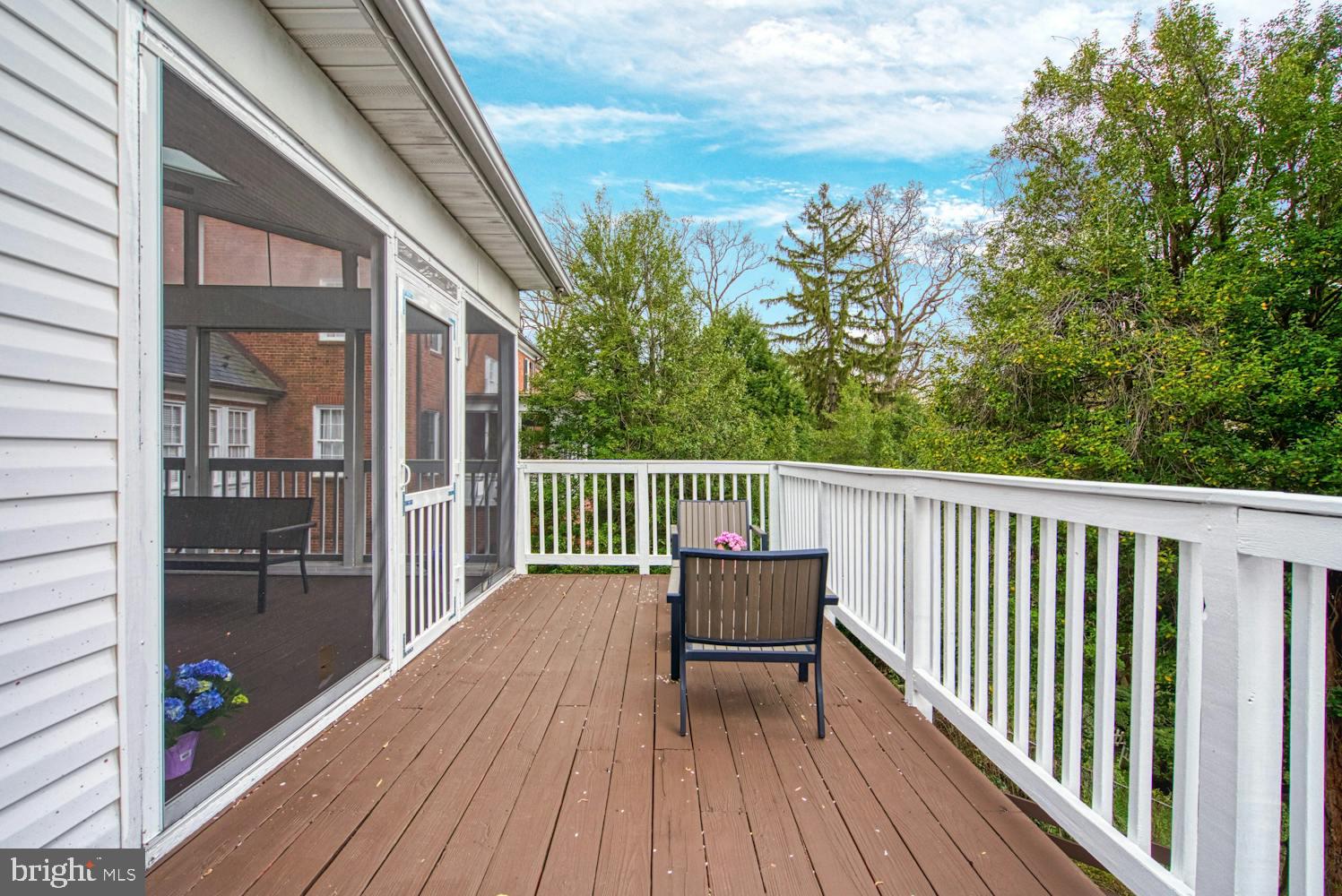 ARLINGTON RIDGE - Residential