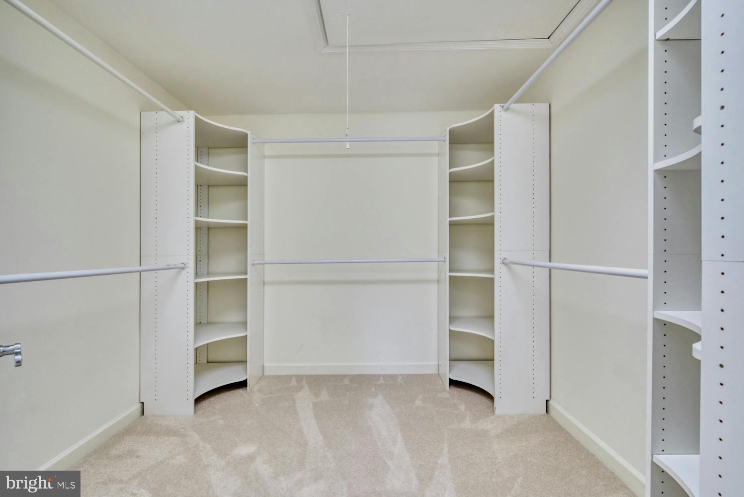 ARLINGTON RIDGE - Residential