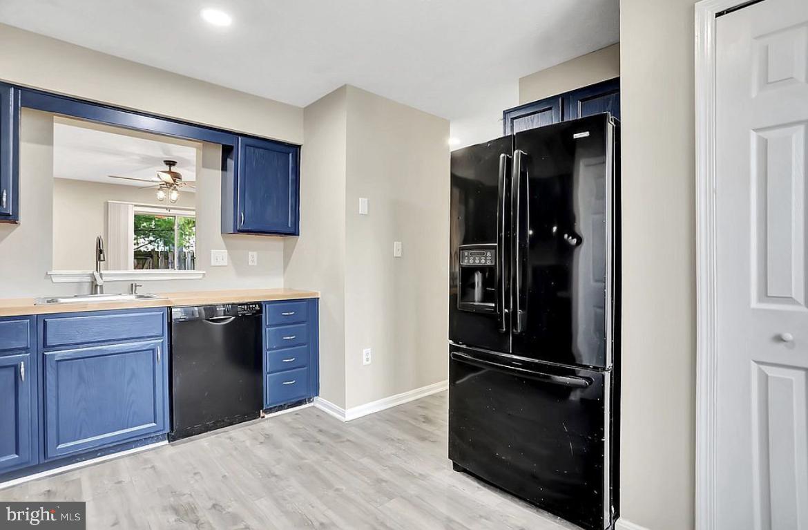 ROBINS GLENN - Residential