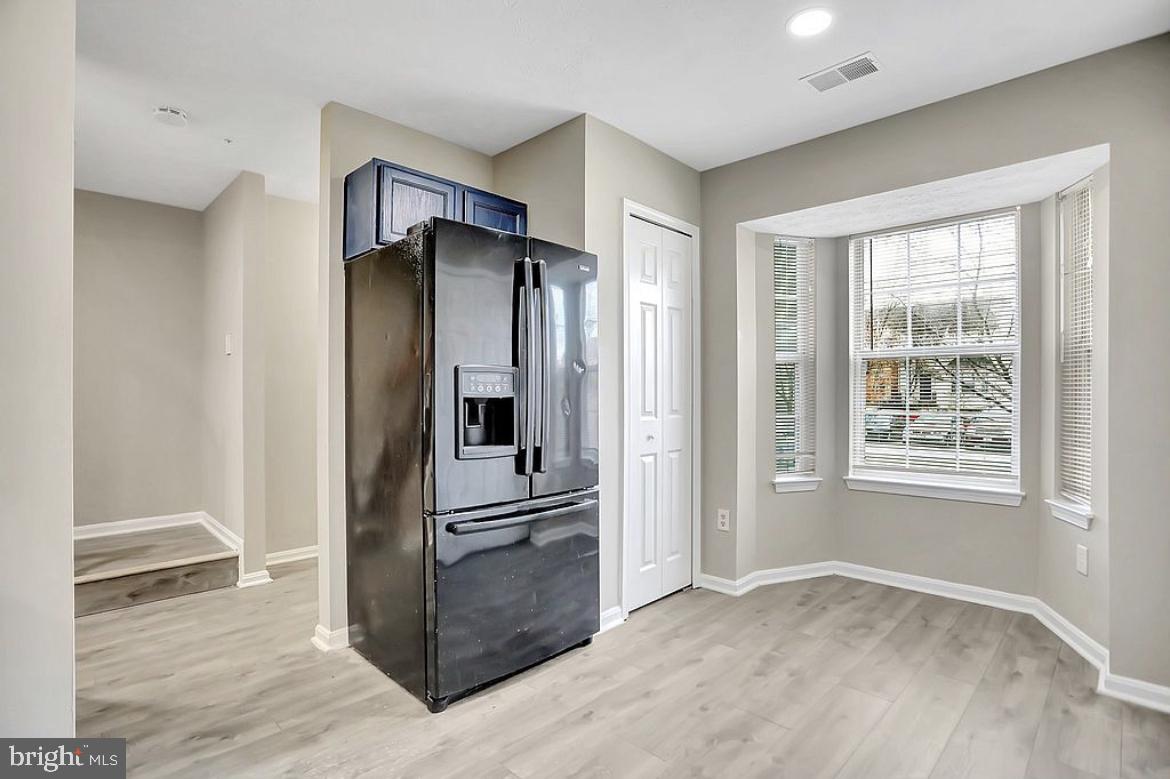 ROBINS GLENN - Residential