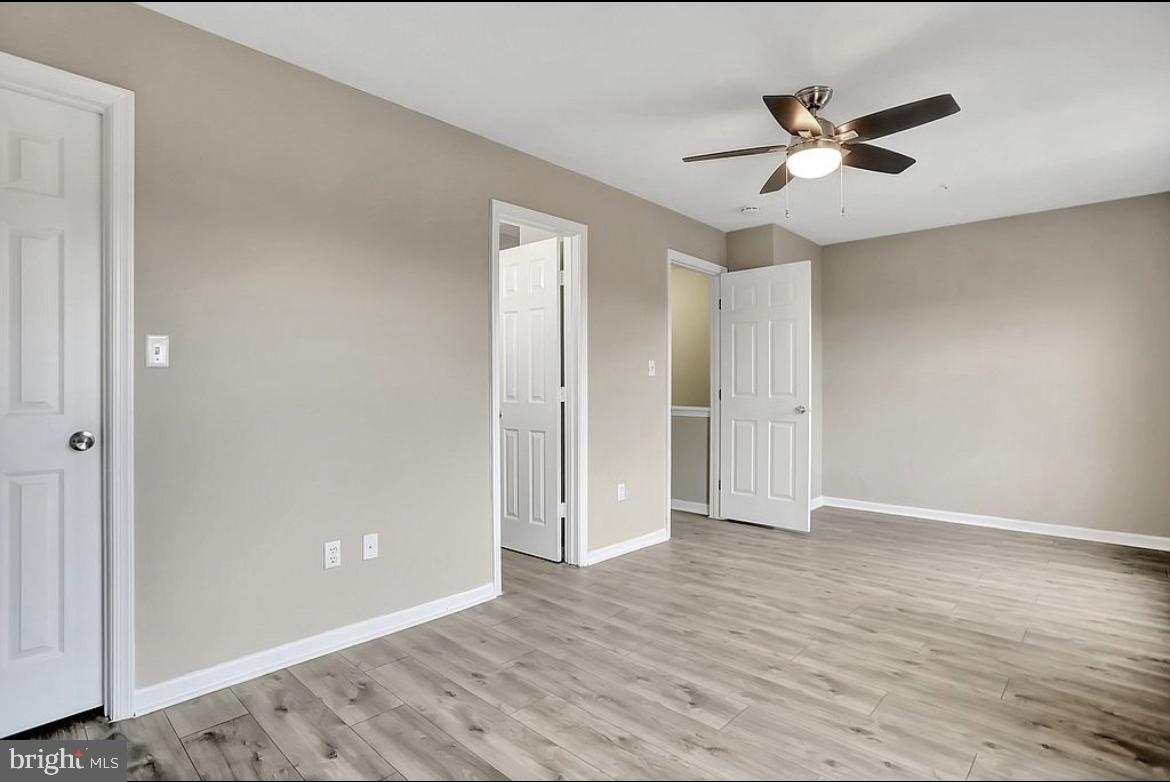 ROBINS GLENN - Residential