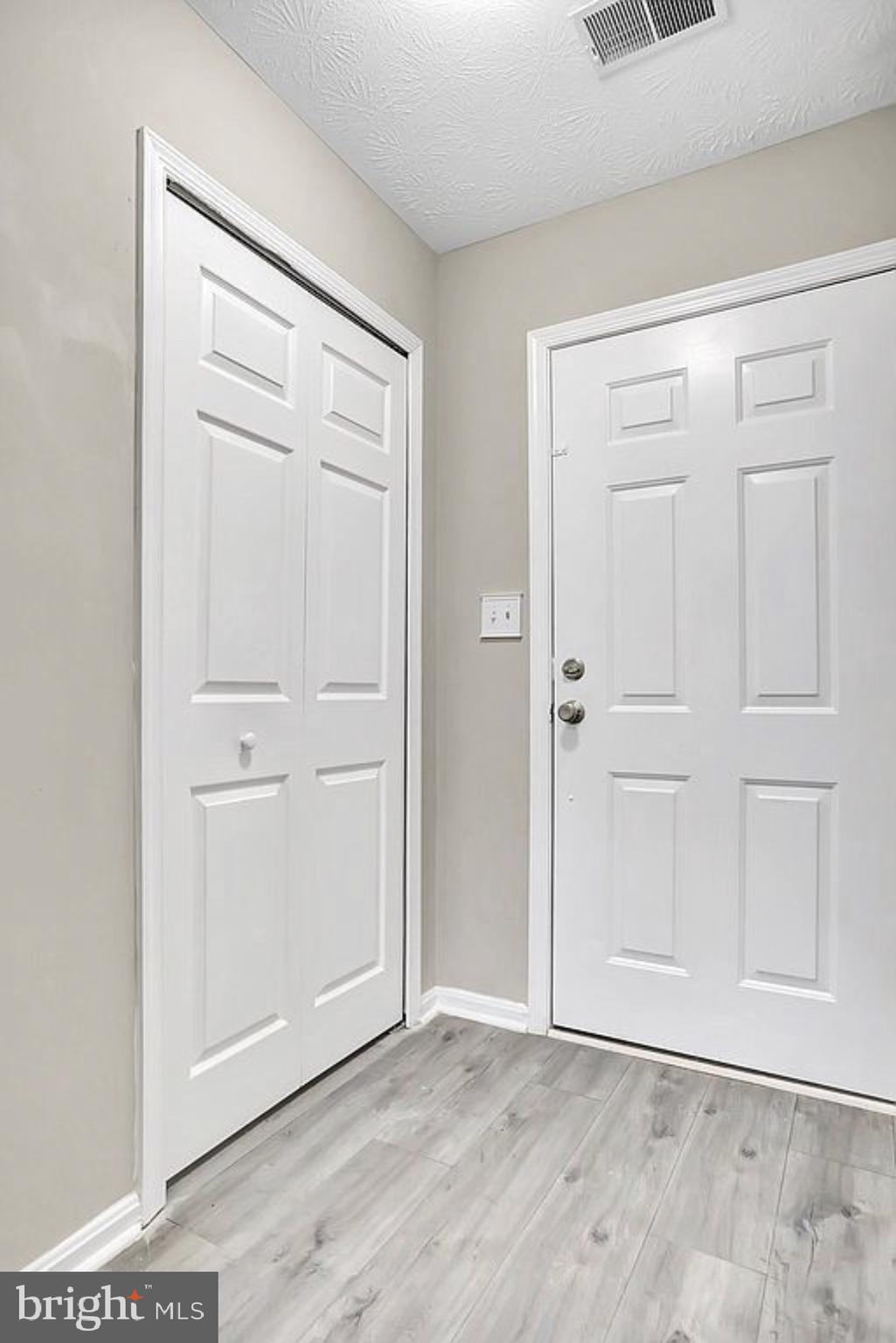 ROBINS GLENN - Residential