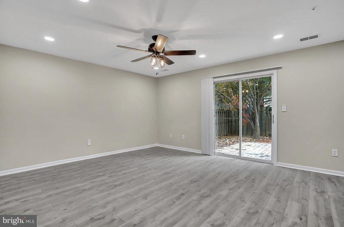 ROBINS GLENN - Residential