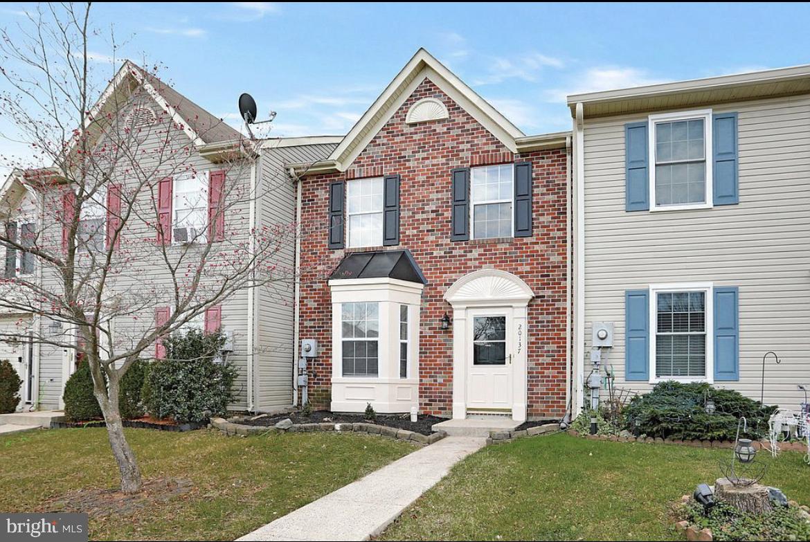 ROBINS GLENN - Residential