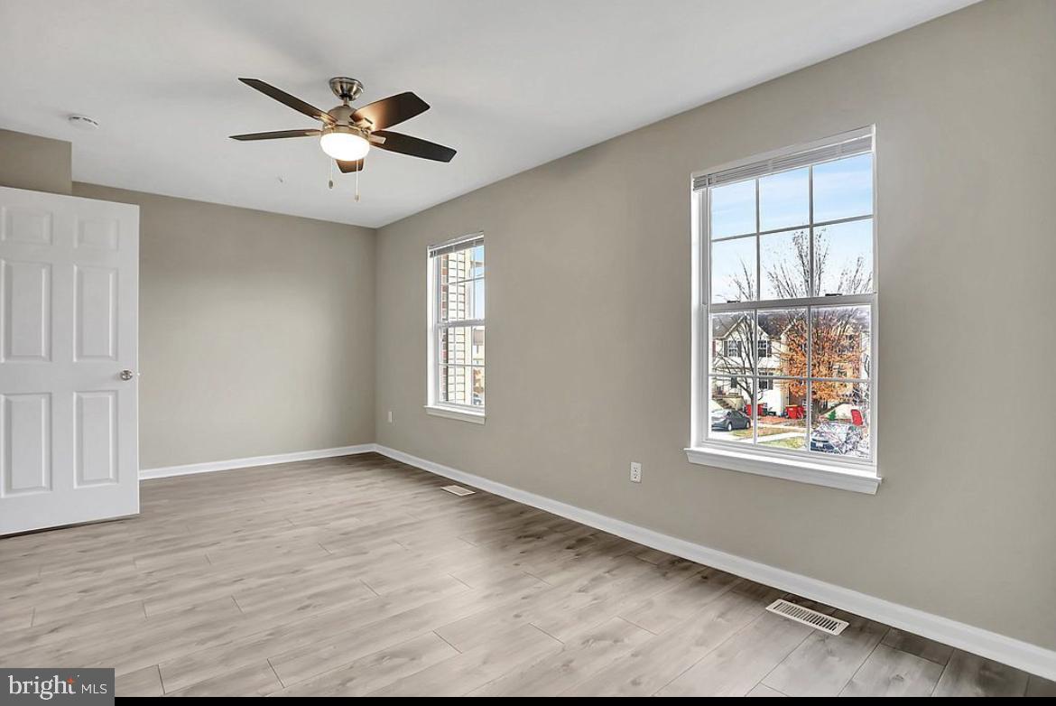 ROBINS GLENN - Residential