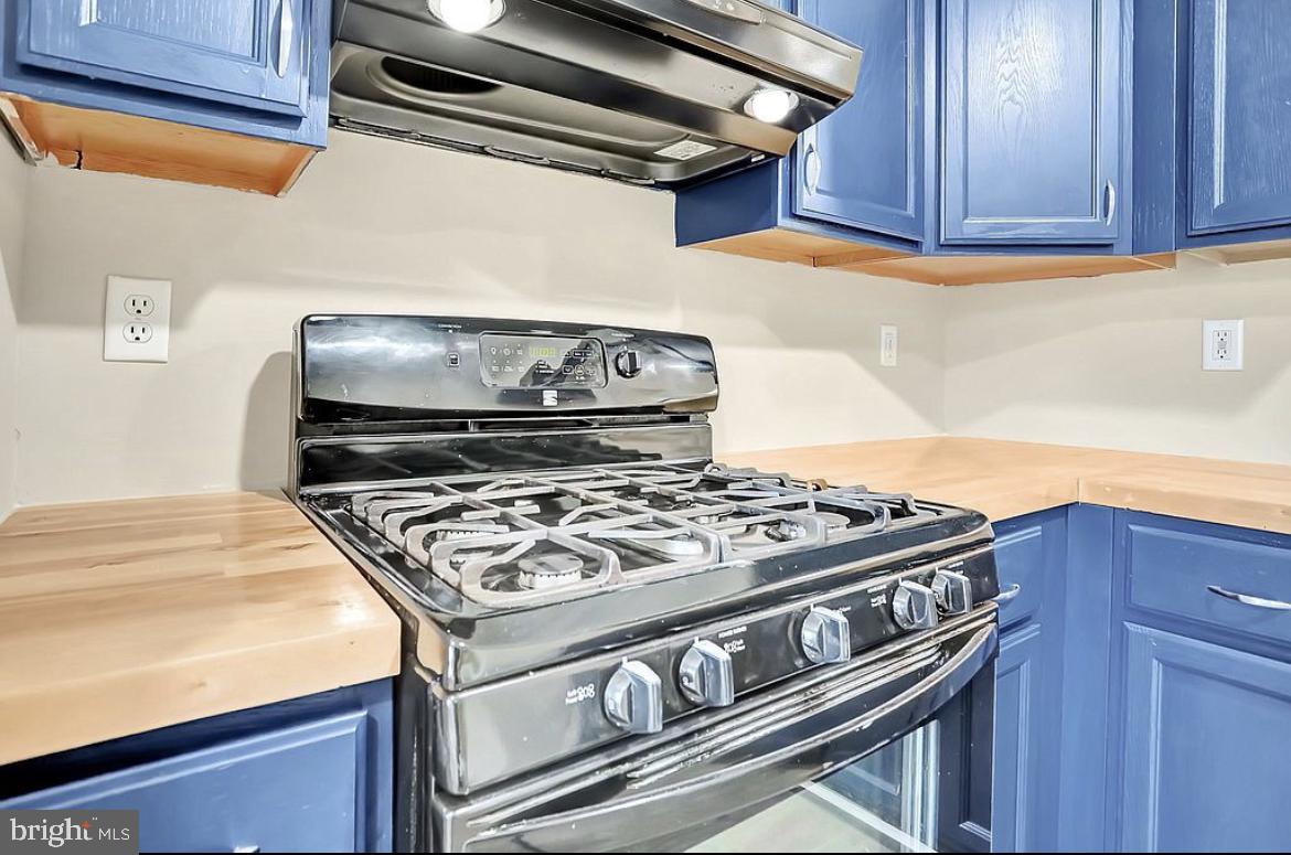 ROBINS GLENN - Residential