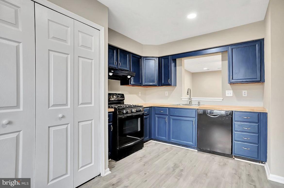 ROBINS GLENN - Residential