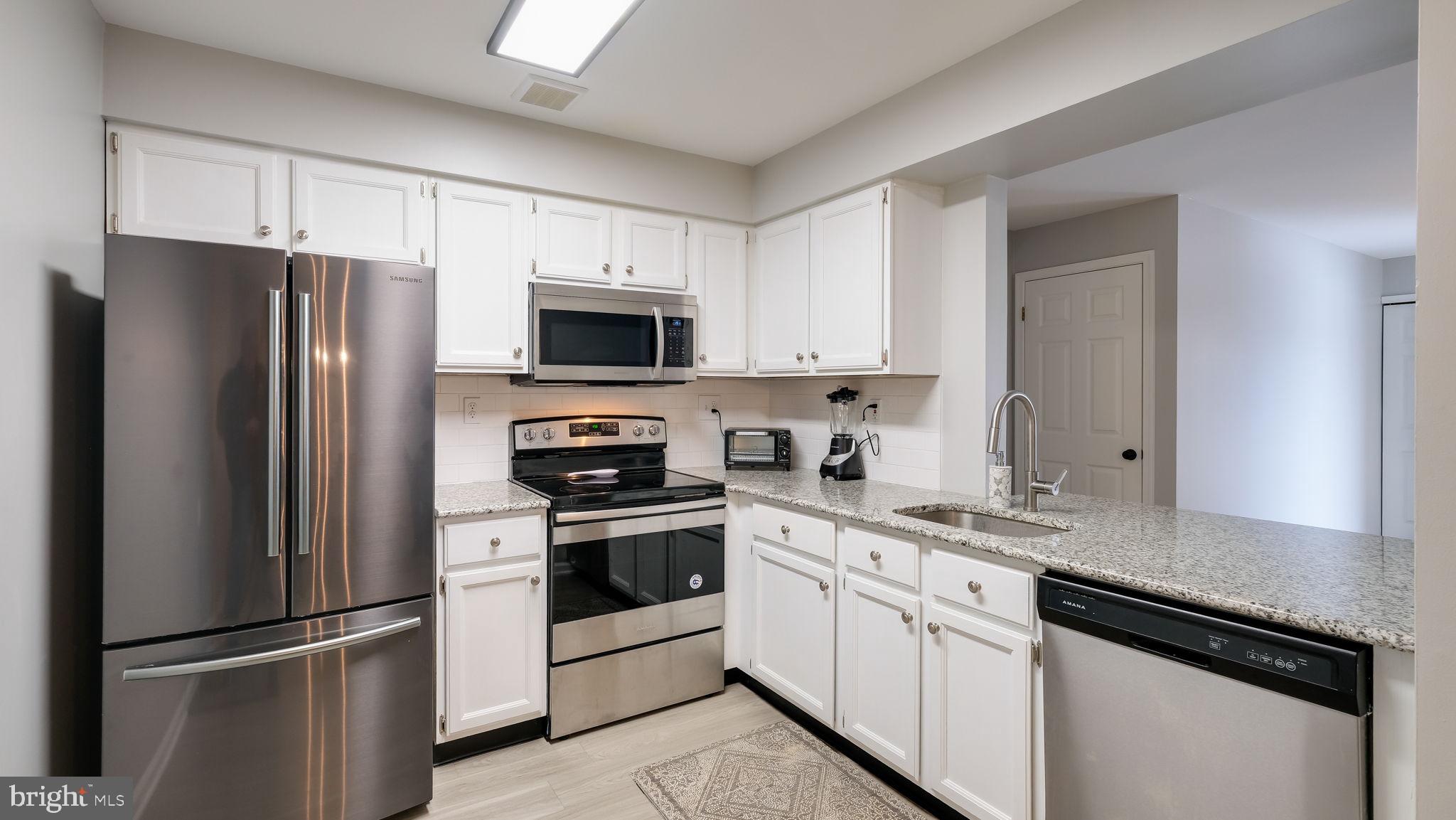 CAROUSEL POINTE - Residential