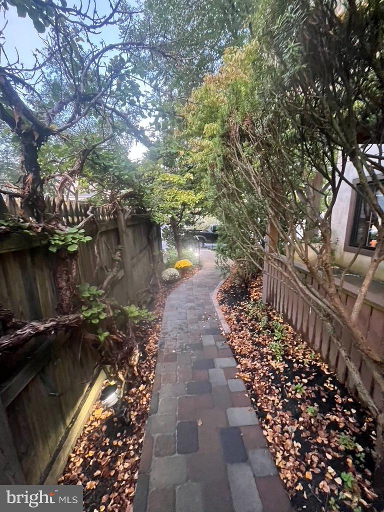 NARBERTH - Residential Lease