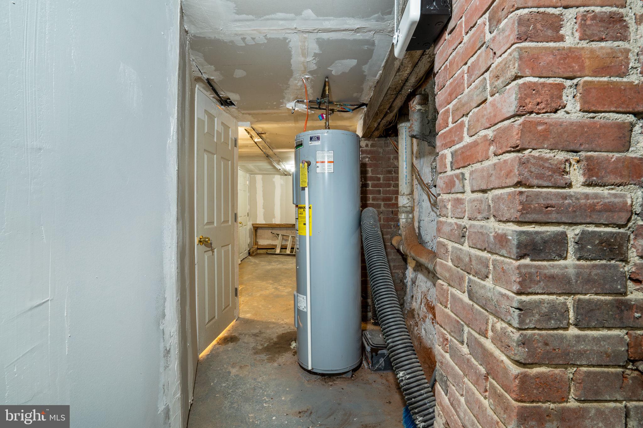 PHILADELPHIA (WEST) - Residential