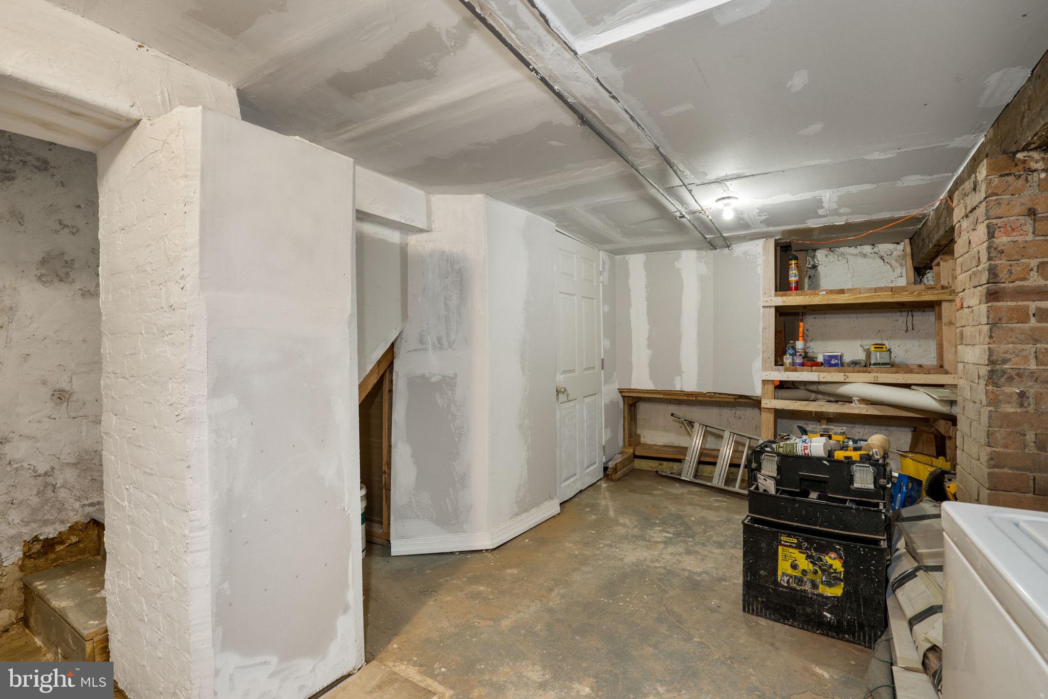 PHILADELPHIA (WEST) - Residential