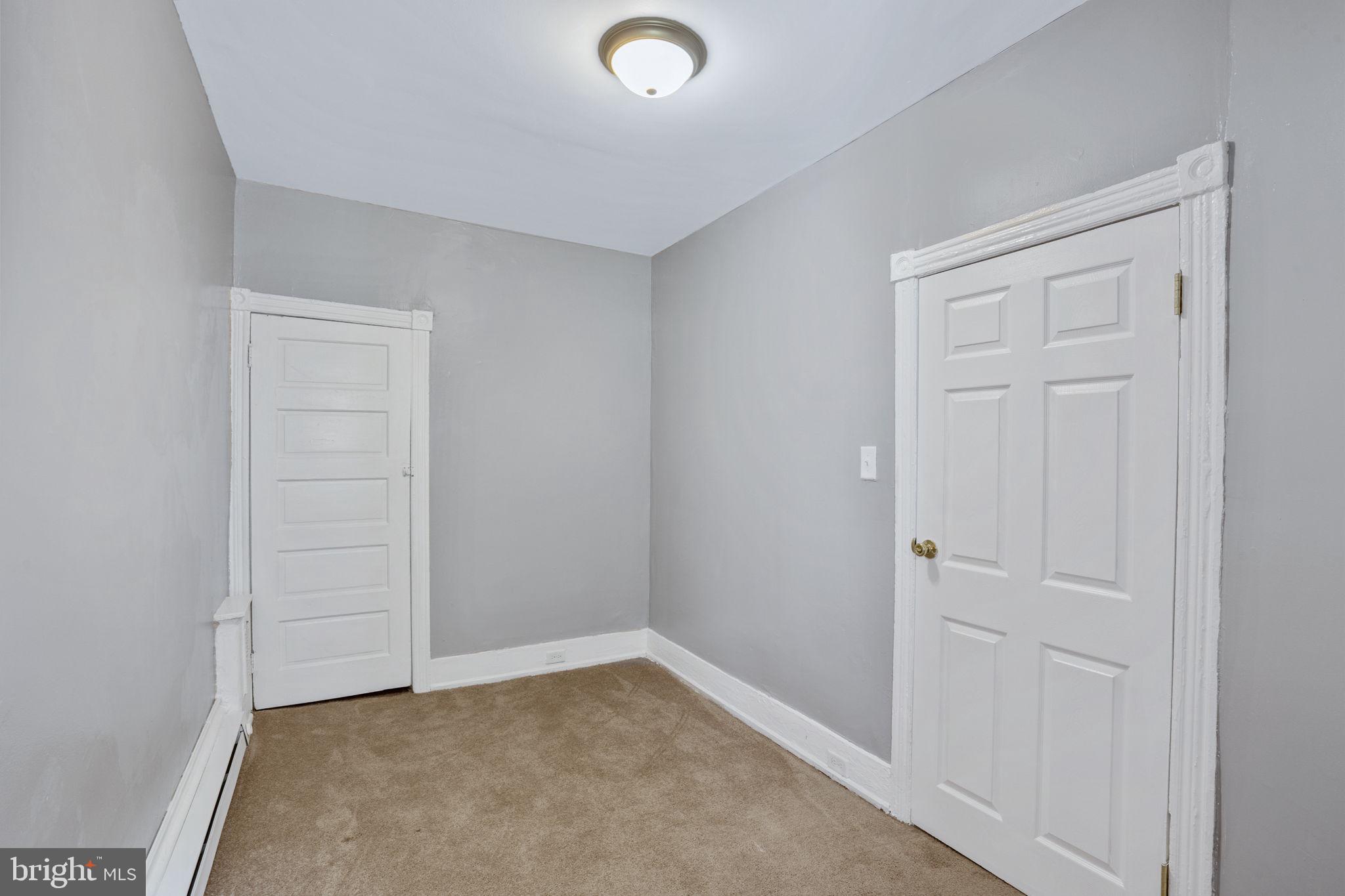 PHILADELPHIA (WEST) - Residential