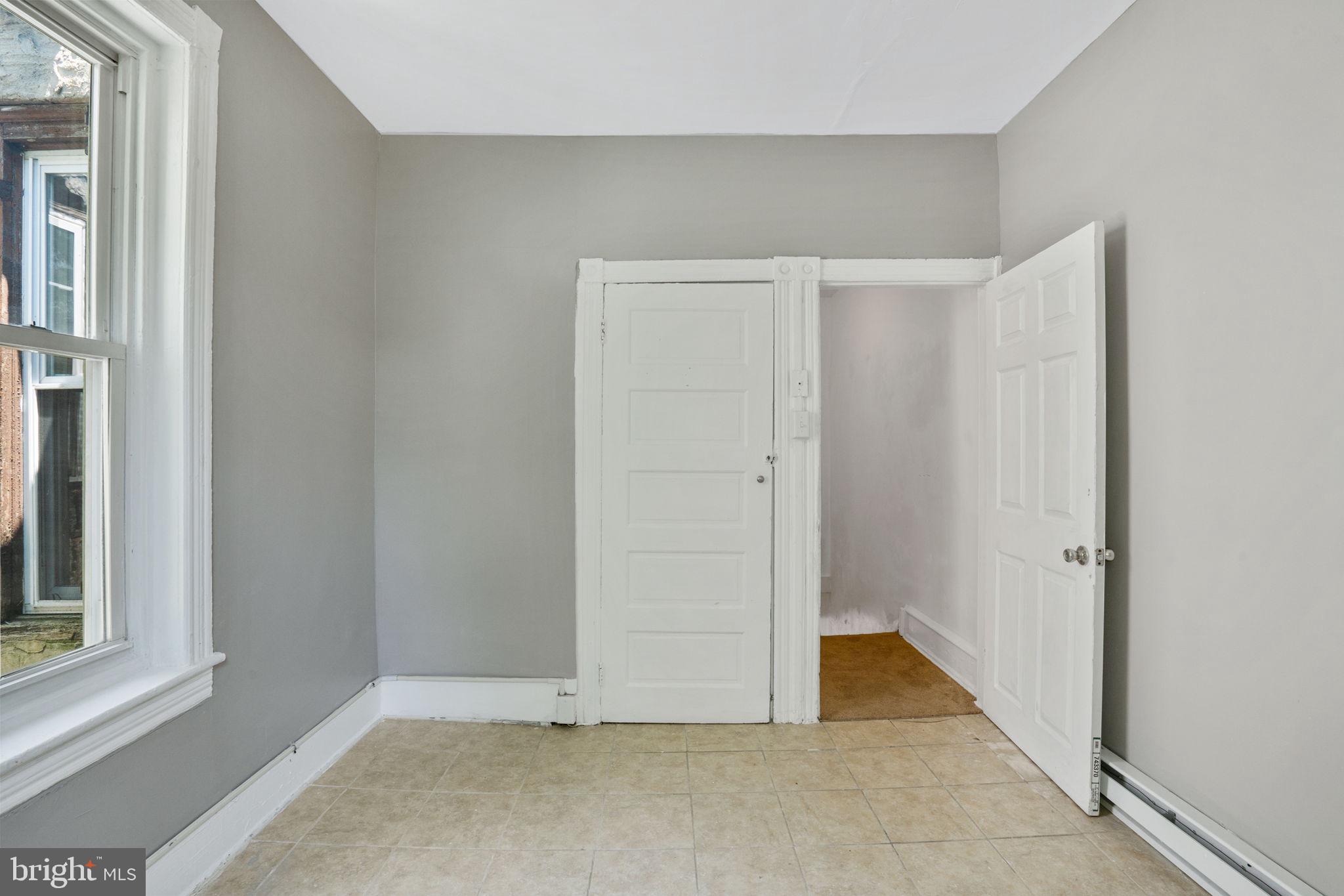 PHILADELPHIA (WEST) - Residential