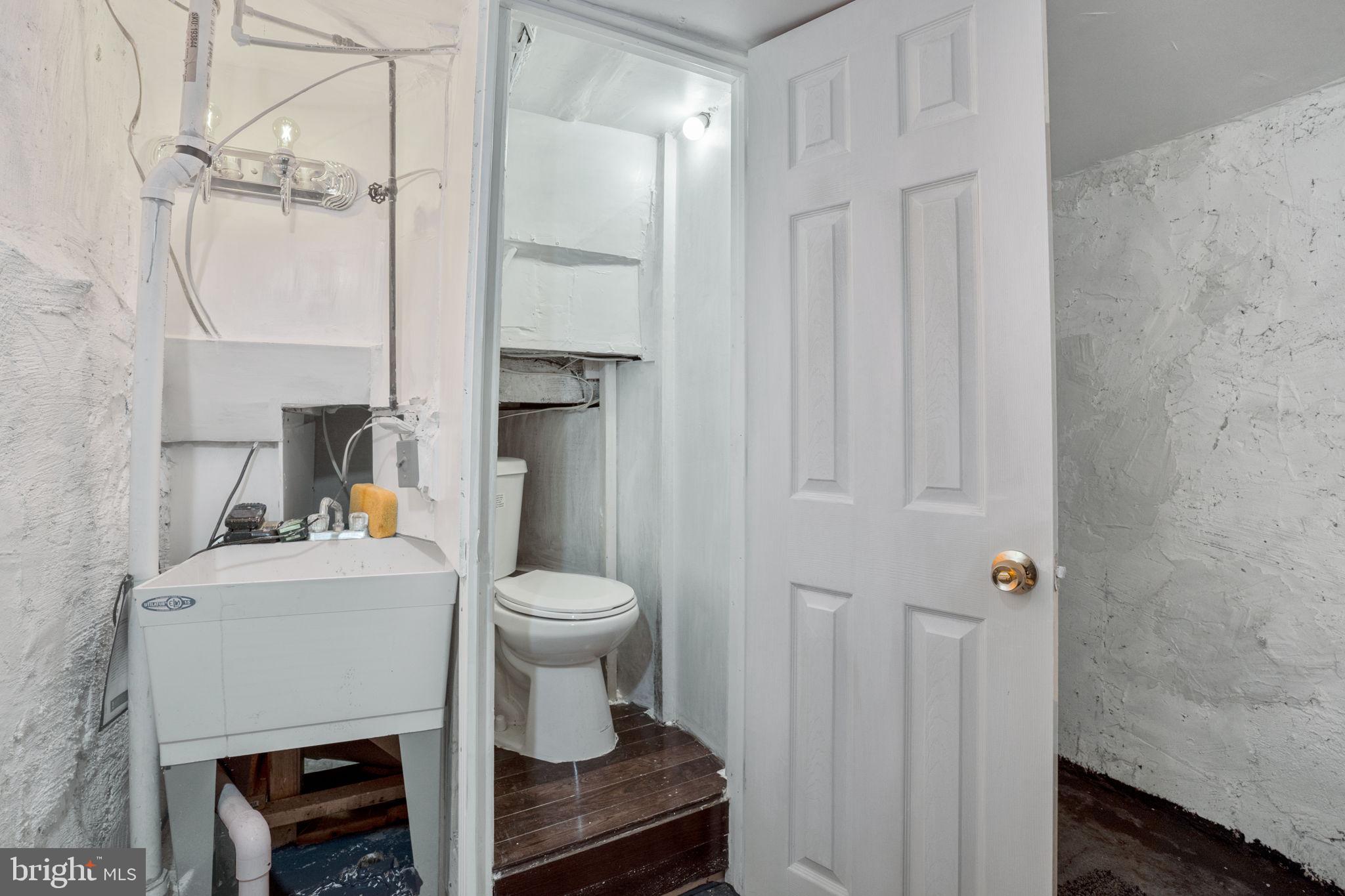 PHILADELPHIA (WEST) - Residential