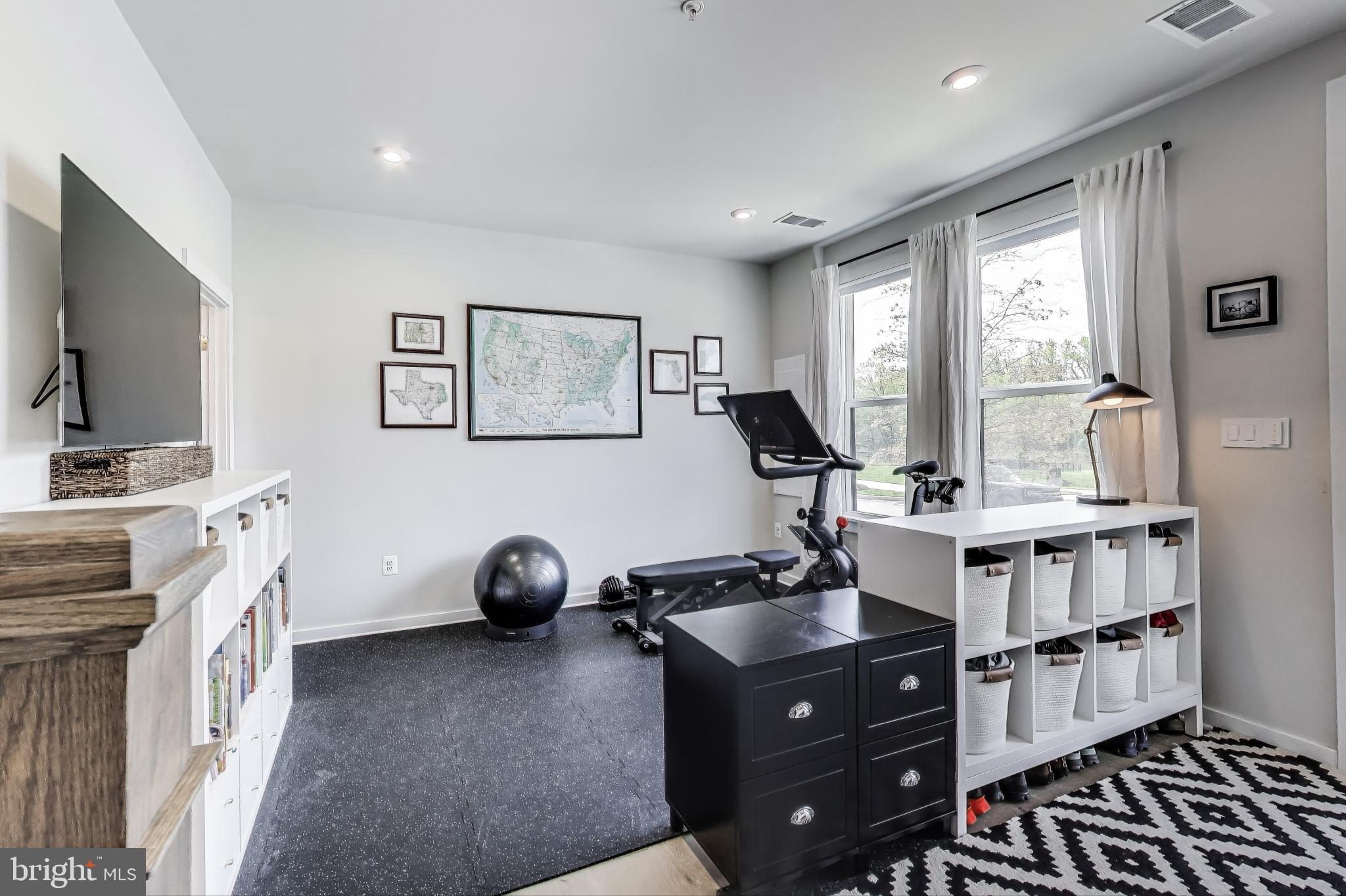 RIVERFRONT - Residential Lease