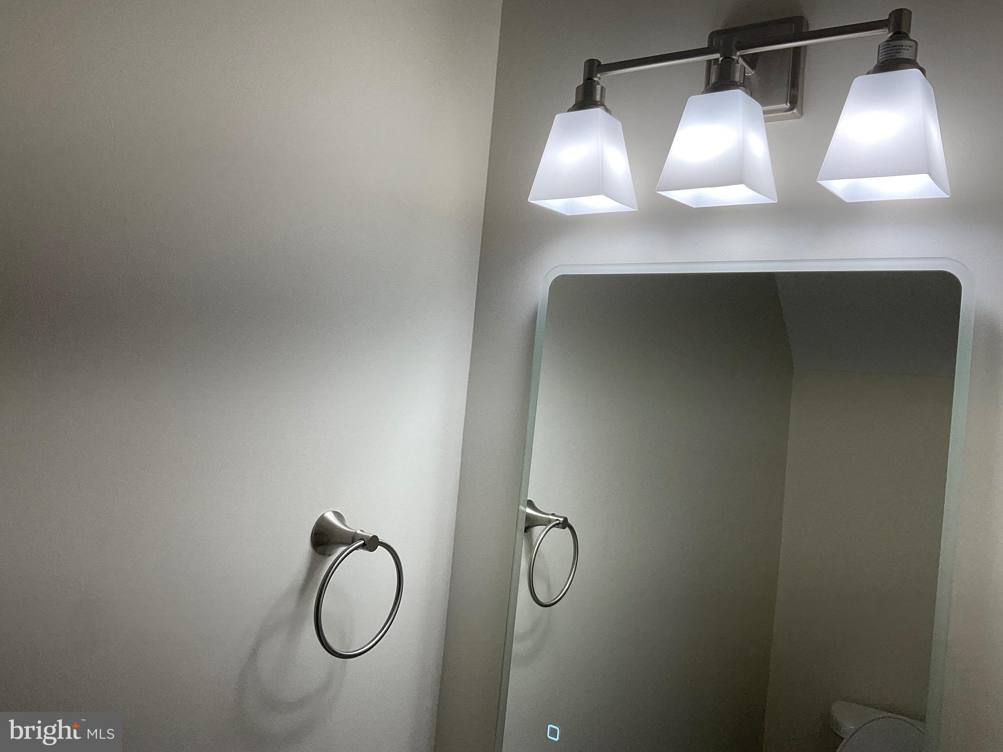 NEW TOWN - Residential Lease