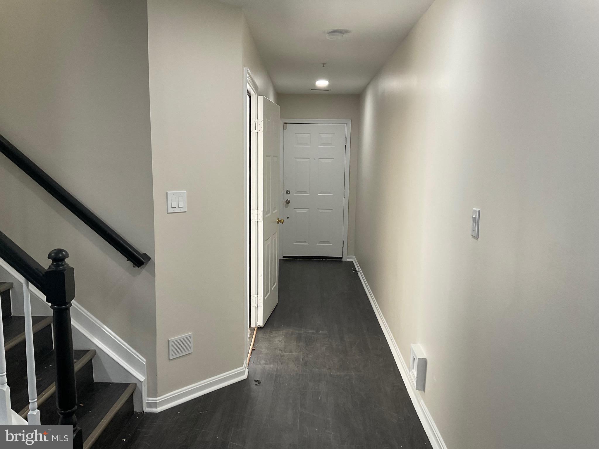 NEW TOWN - Residential Lease