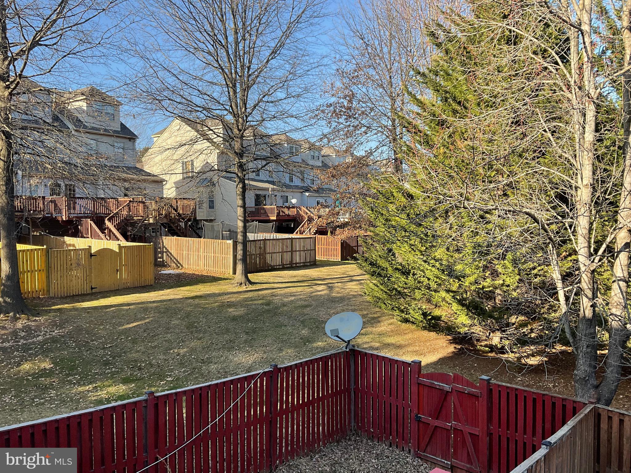 NEW TOWN - Residential Lease