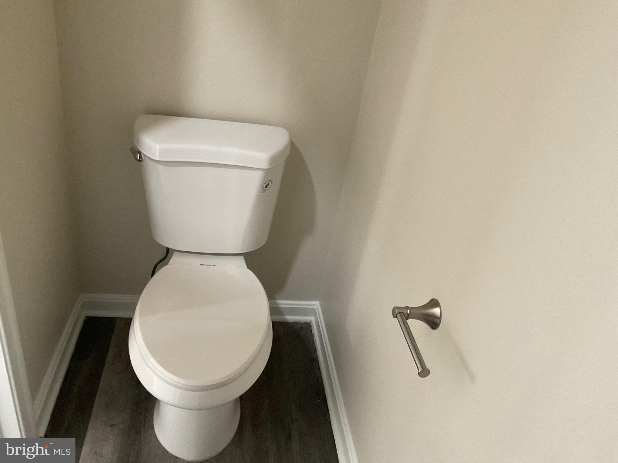 NEW TOWN - Residential Lease