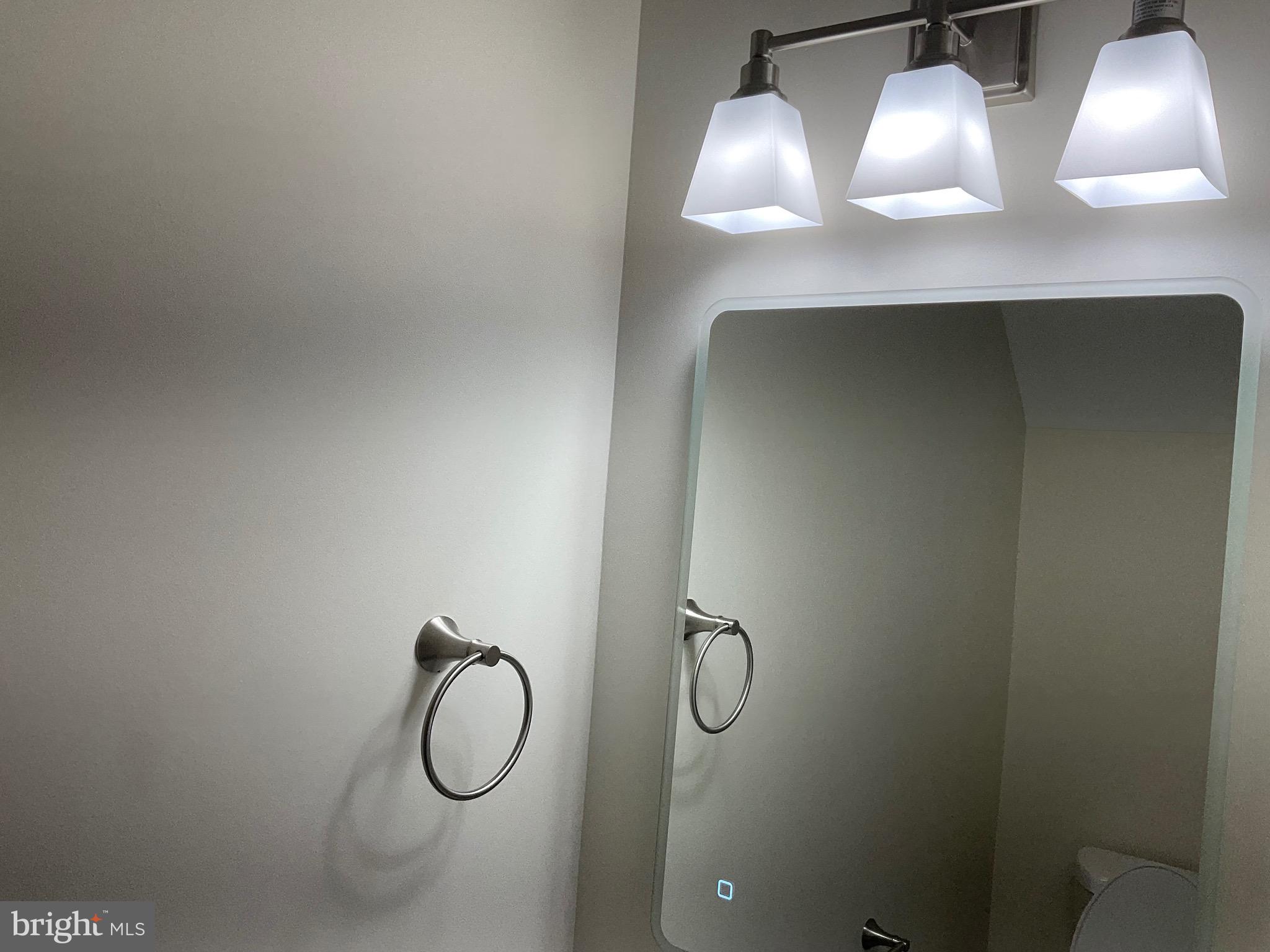 NEW TOWN - Residential Lease