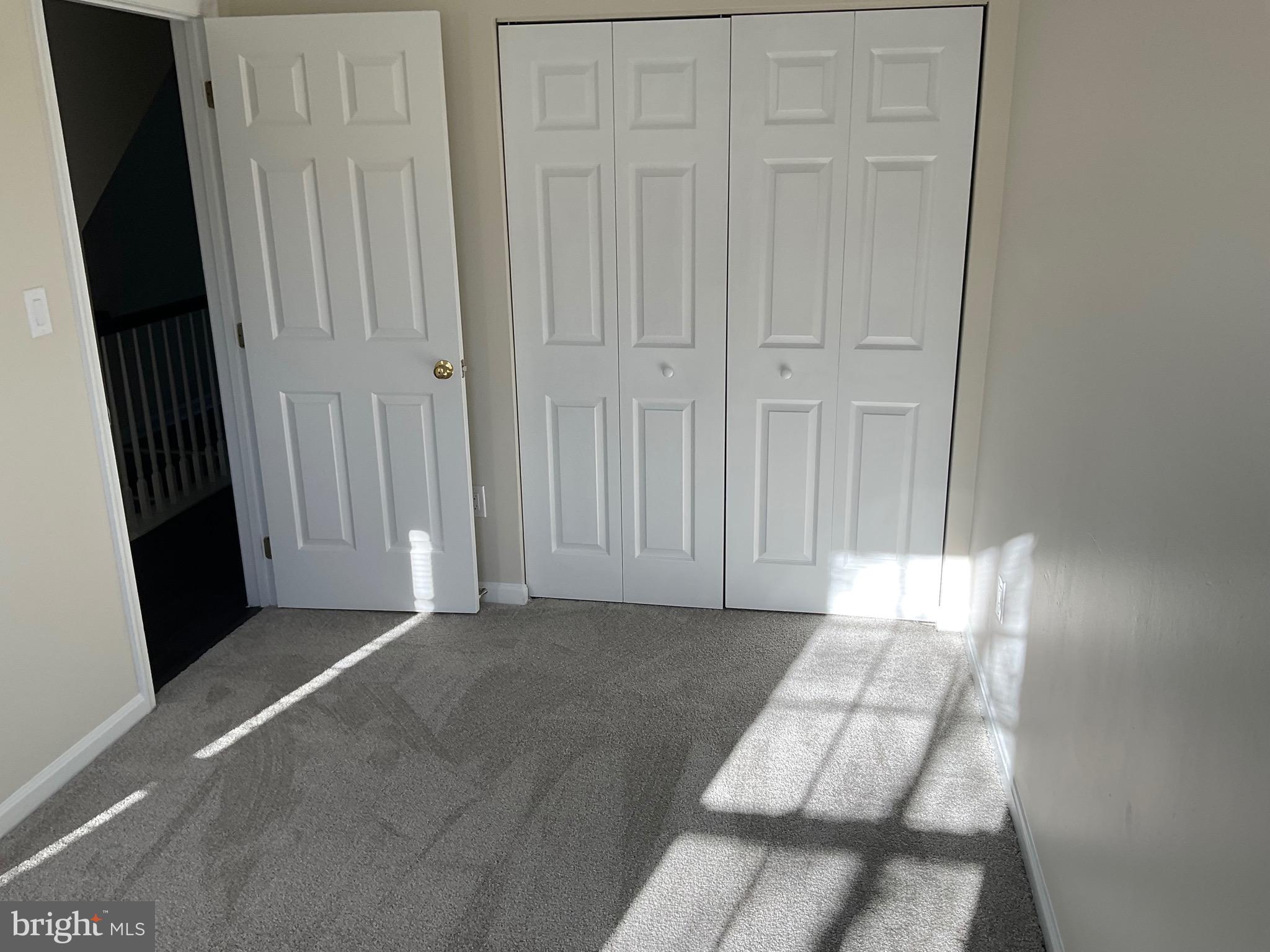 NEW TOWN - Residential Lease