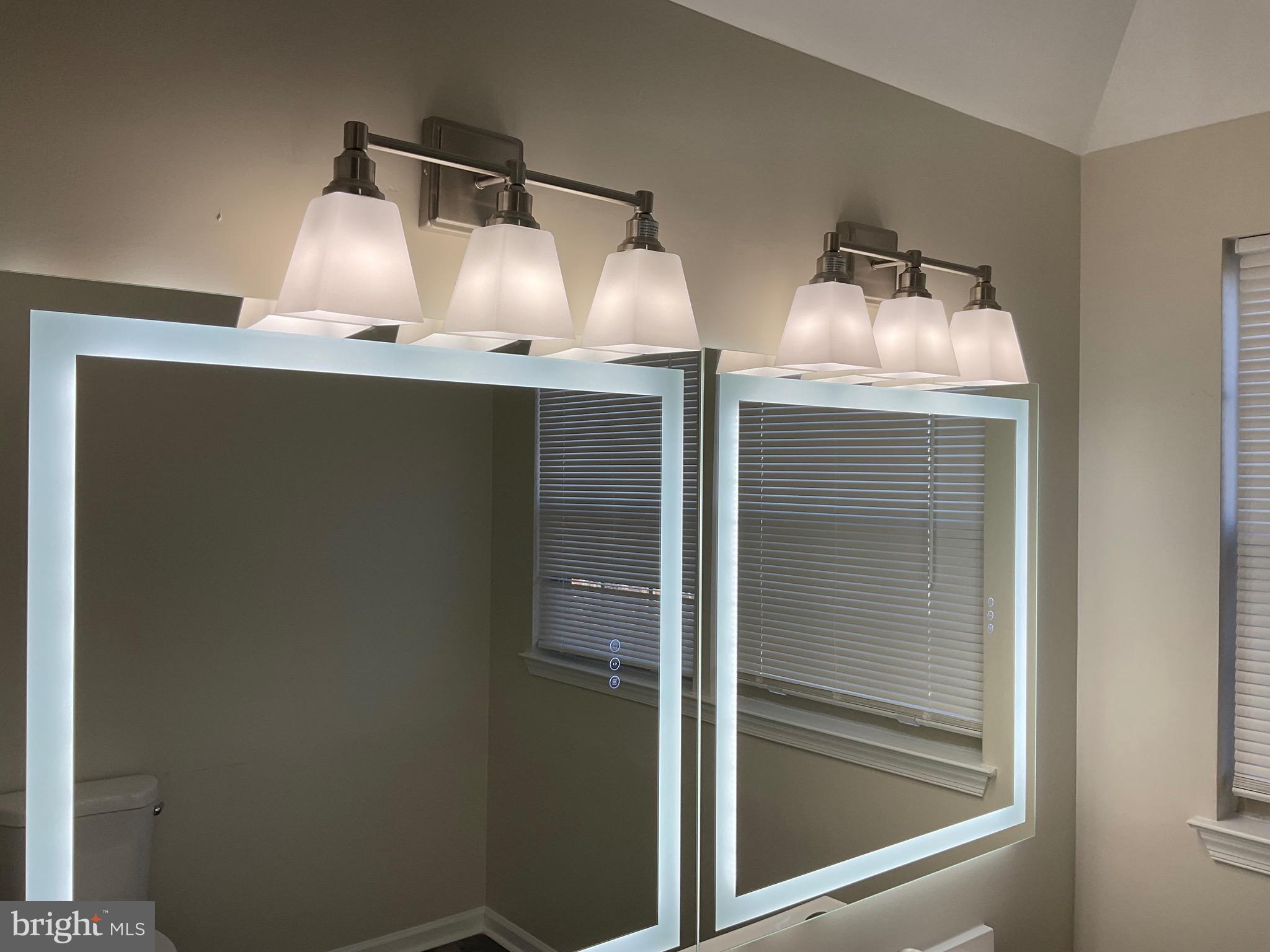 NEW TOWN - Residential Lease