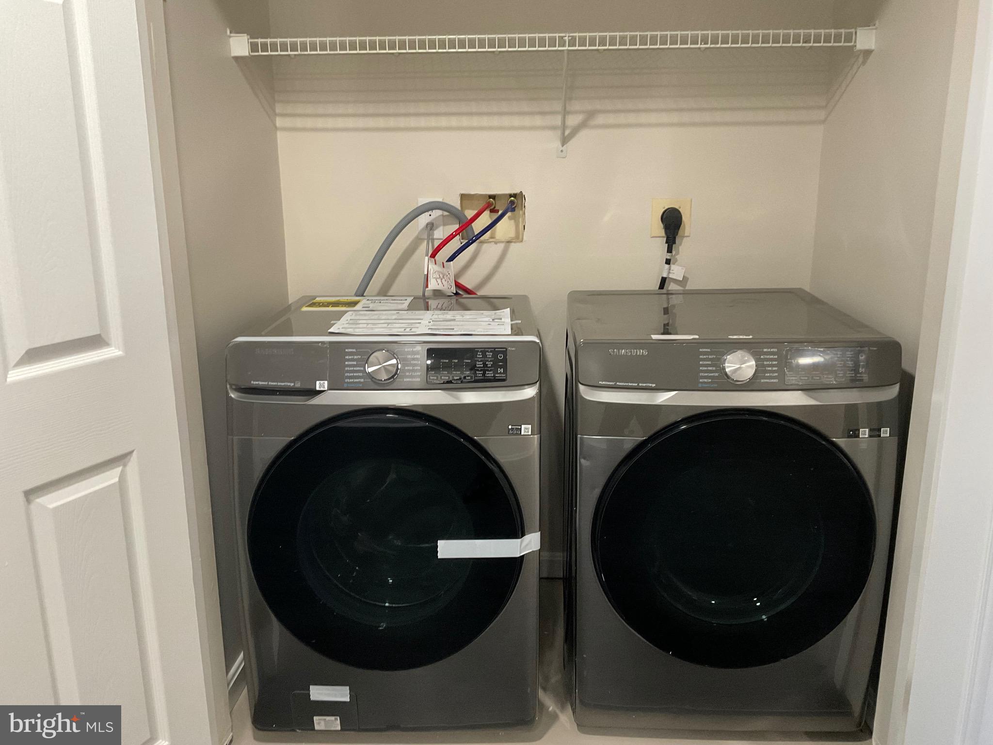 NEW TOWN - Residential Lease