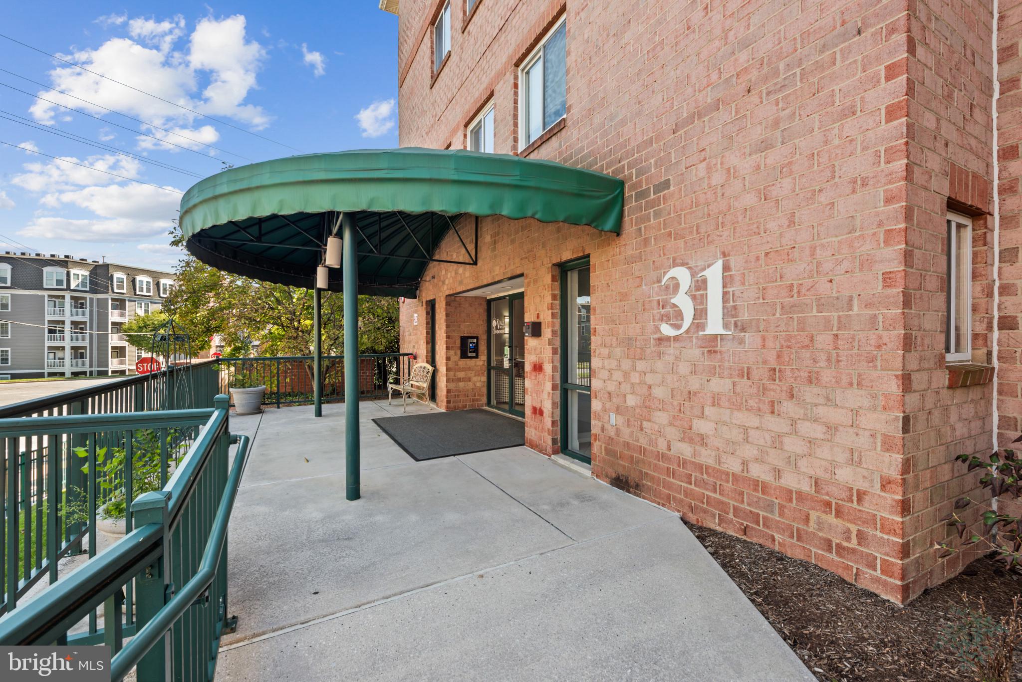 31 LAMBOURNE ROAD 108
