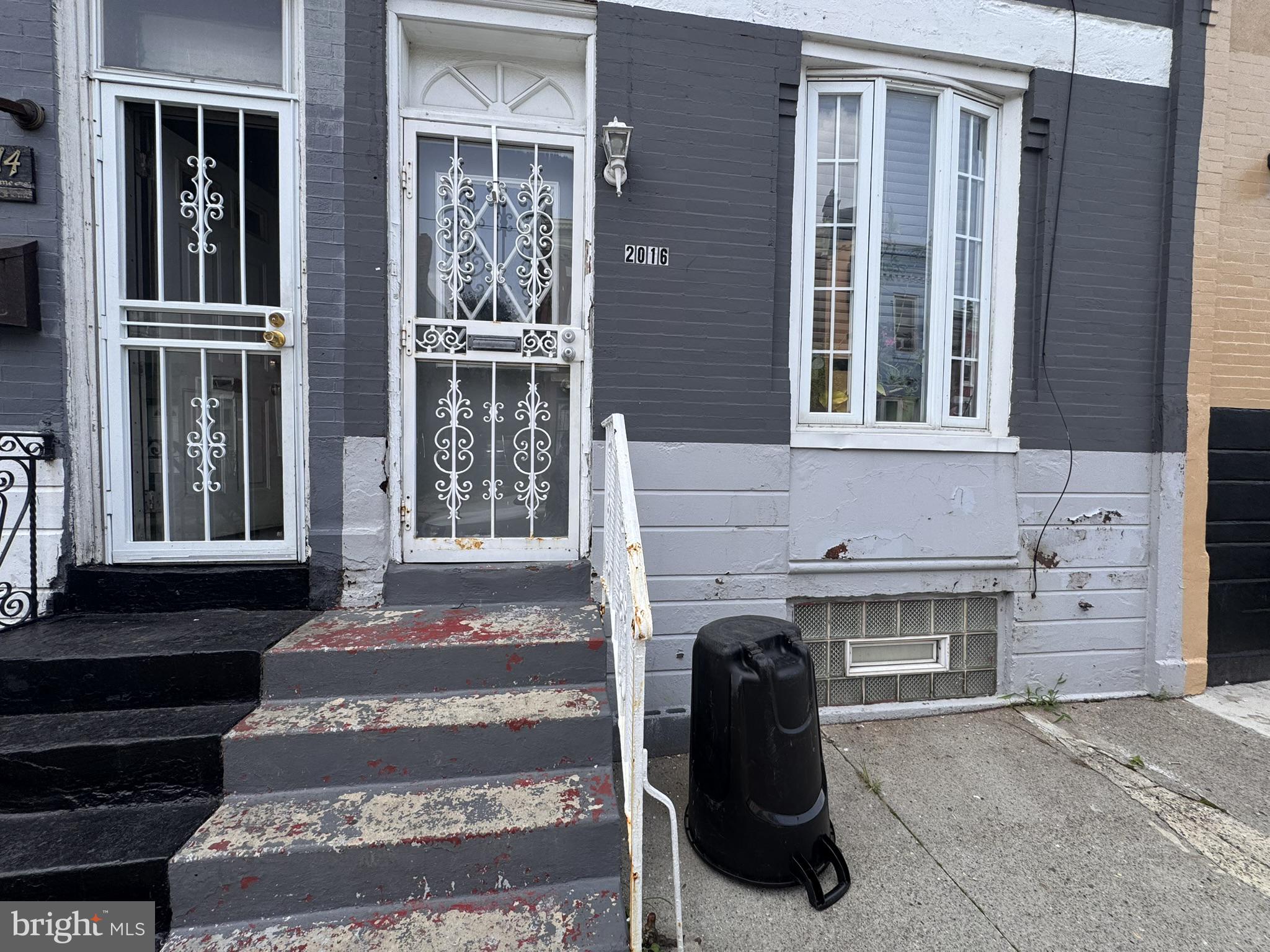 2016 W BOSTON STREET