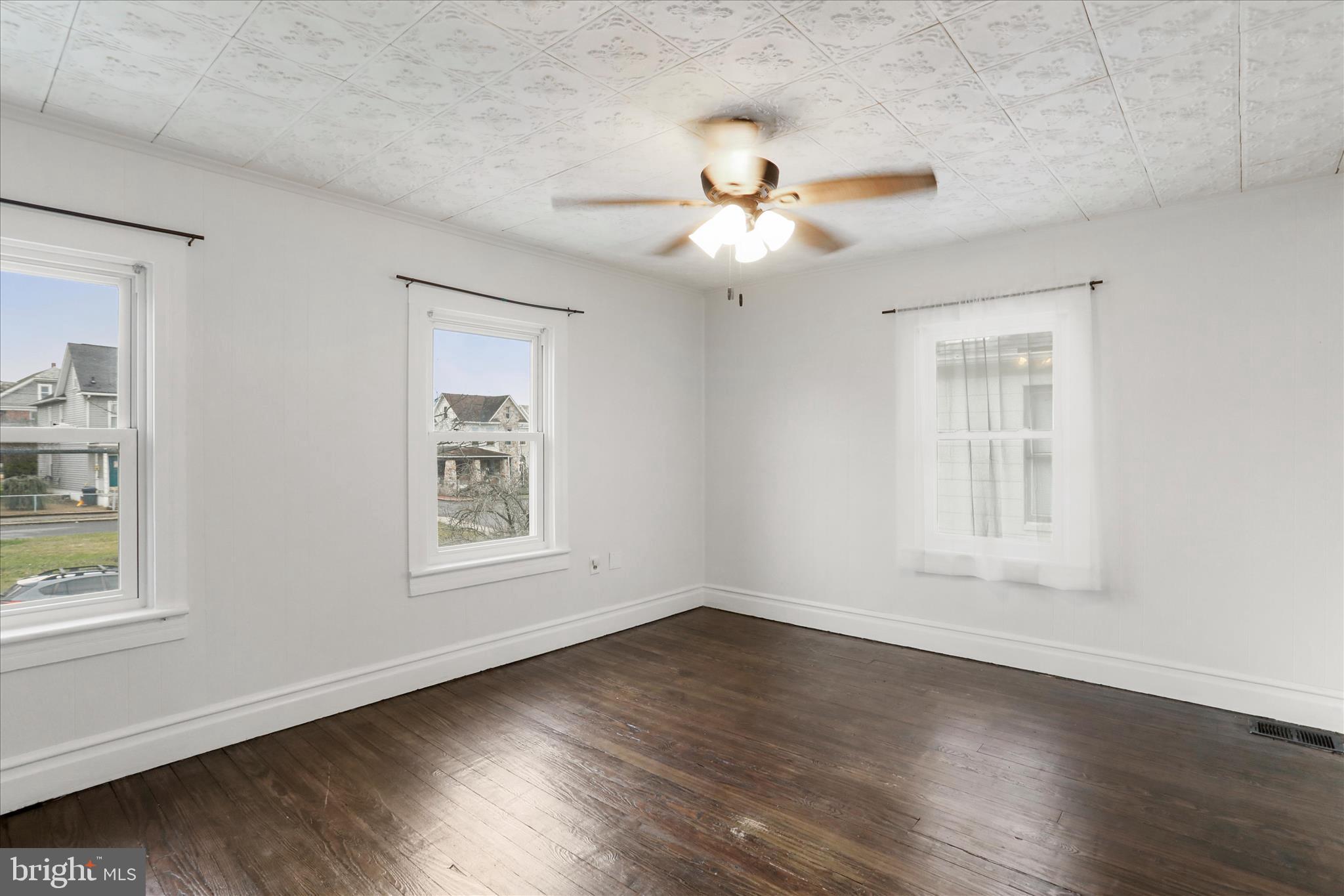 SOUTH END - Residential