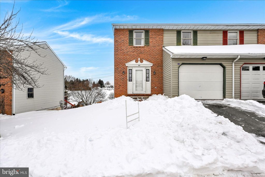 Photo of 164 Linda Terrace, EPHRATA, PA 17522 (MLS # PALA2082460)