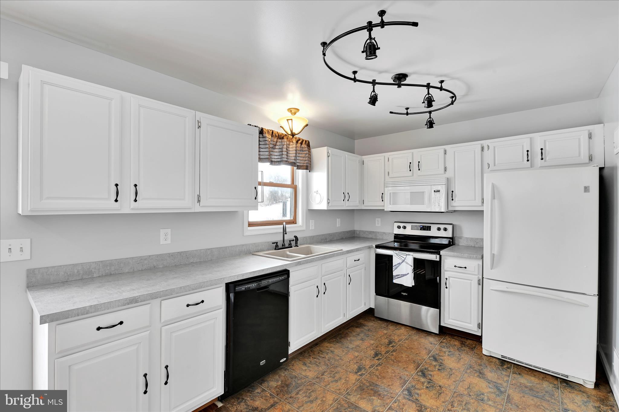 EPHRATA TERRACE - Residential