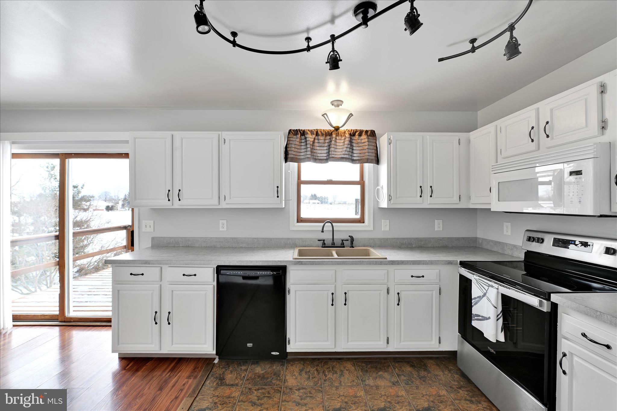 EPHRATA TERRACE - Residential