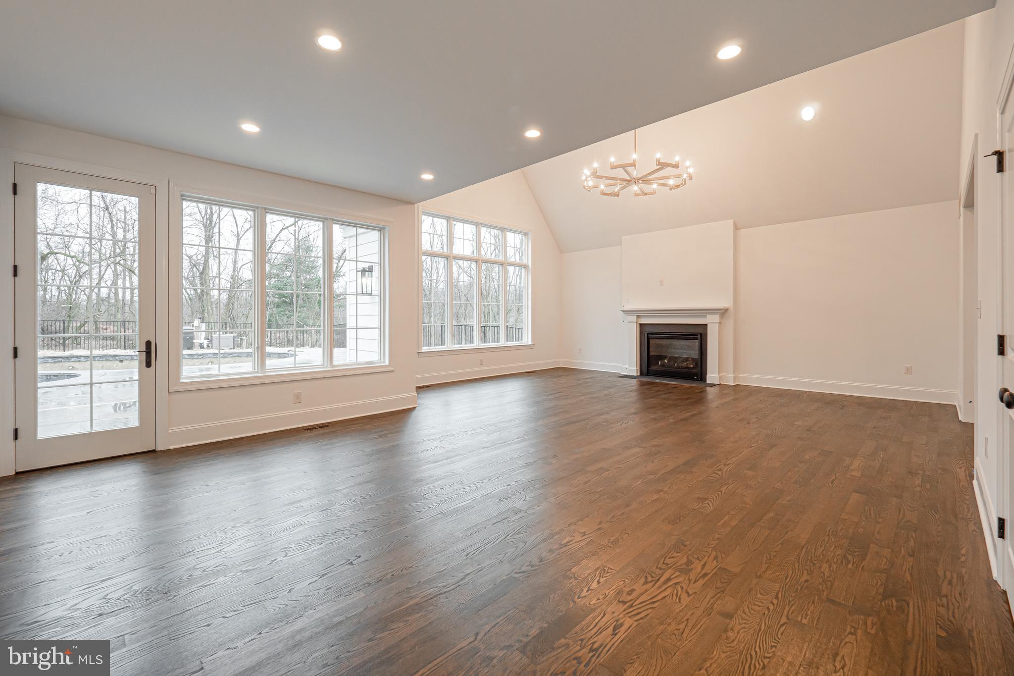 THE WOODS AT ROSE TREE - Residential