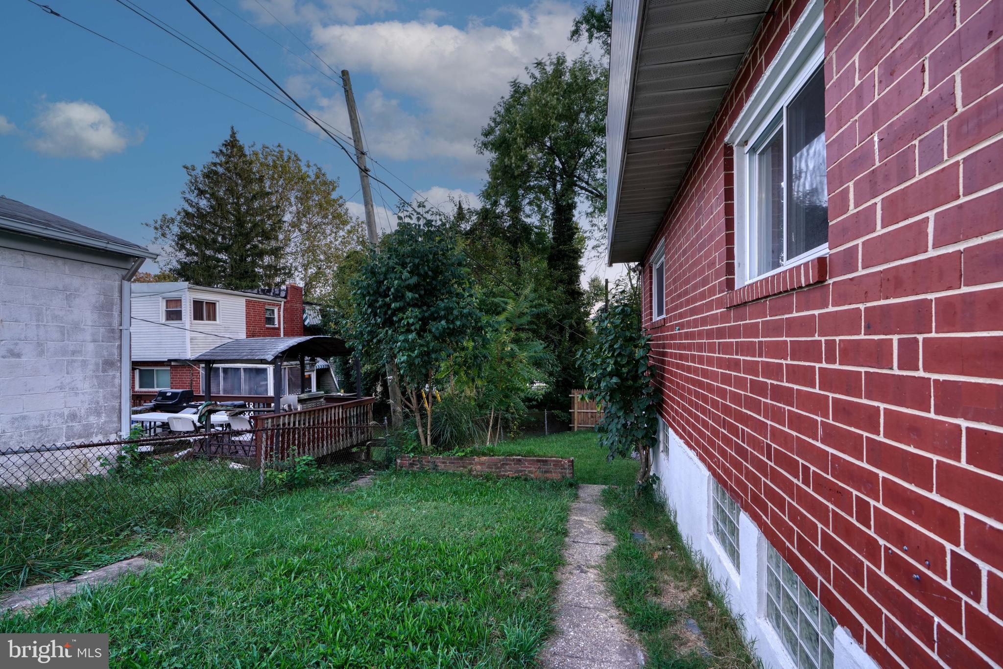 WINSTON GOVANS - Residential