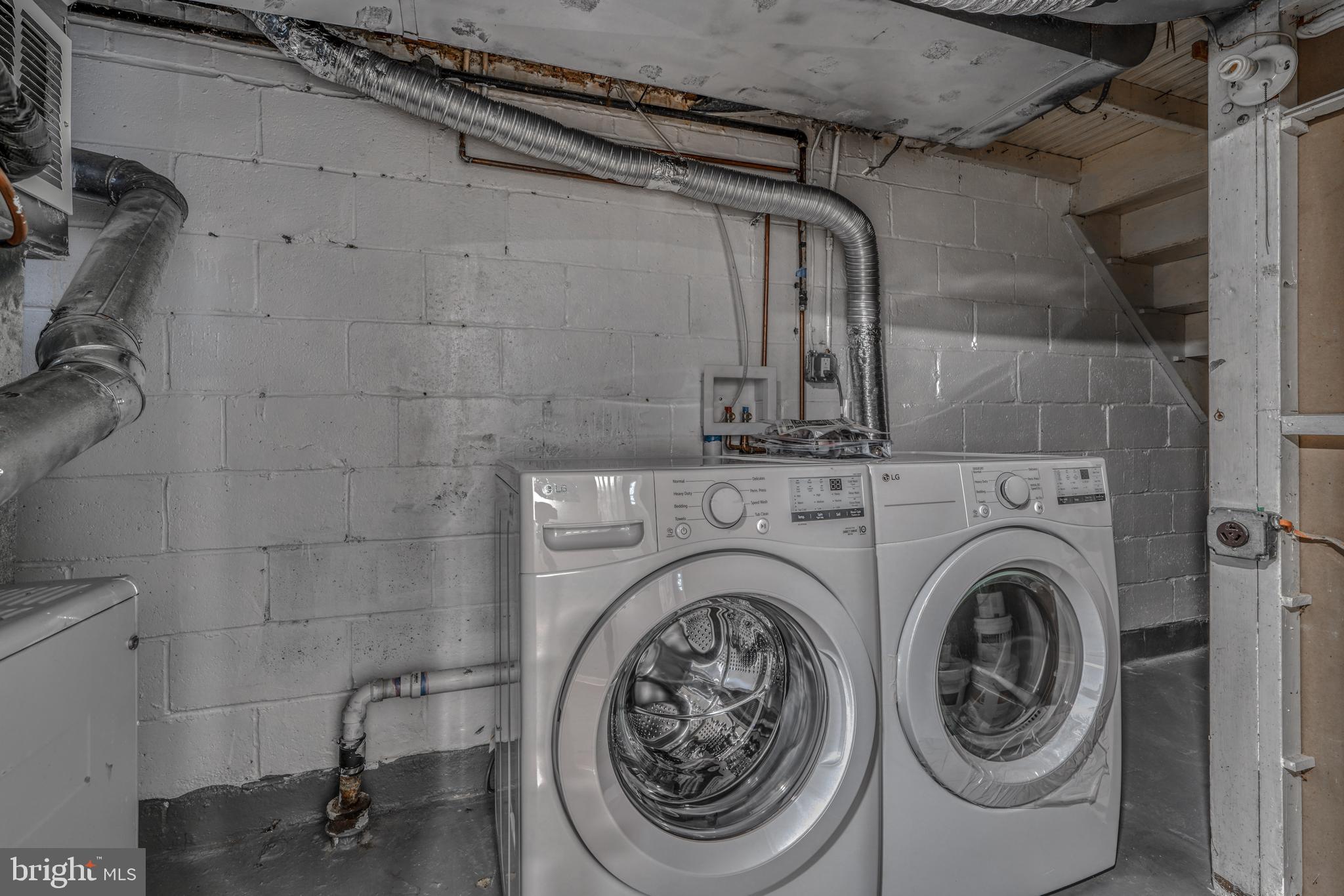 WINSTON GOVANS - Residential