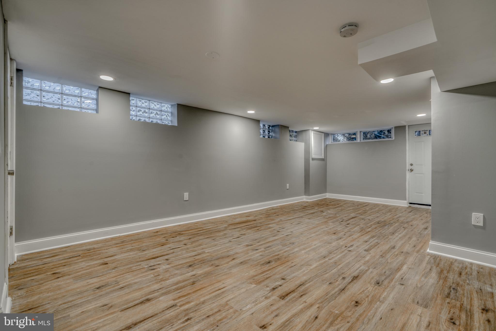 WINSTON GOVANS - Residential