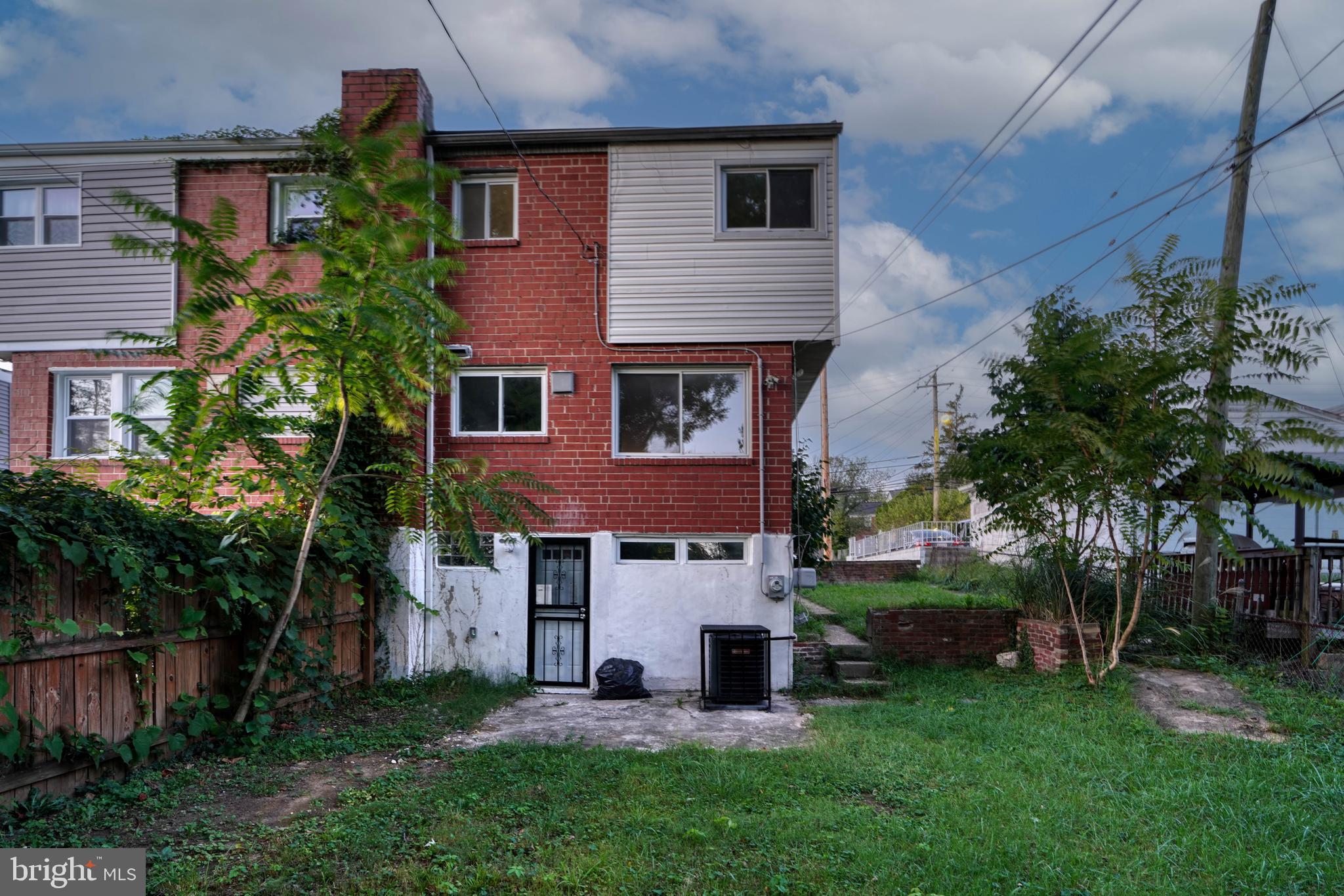 WINSTON GOVANS - Residential