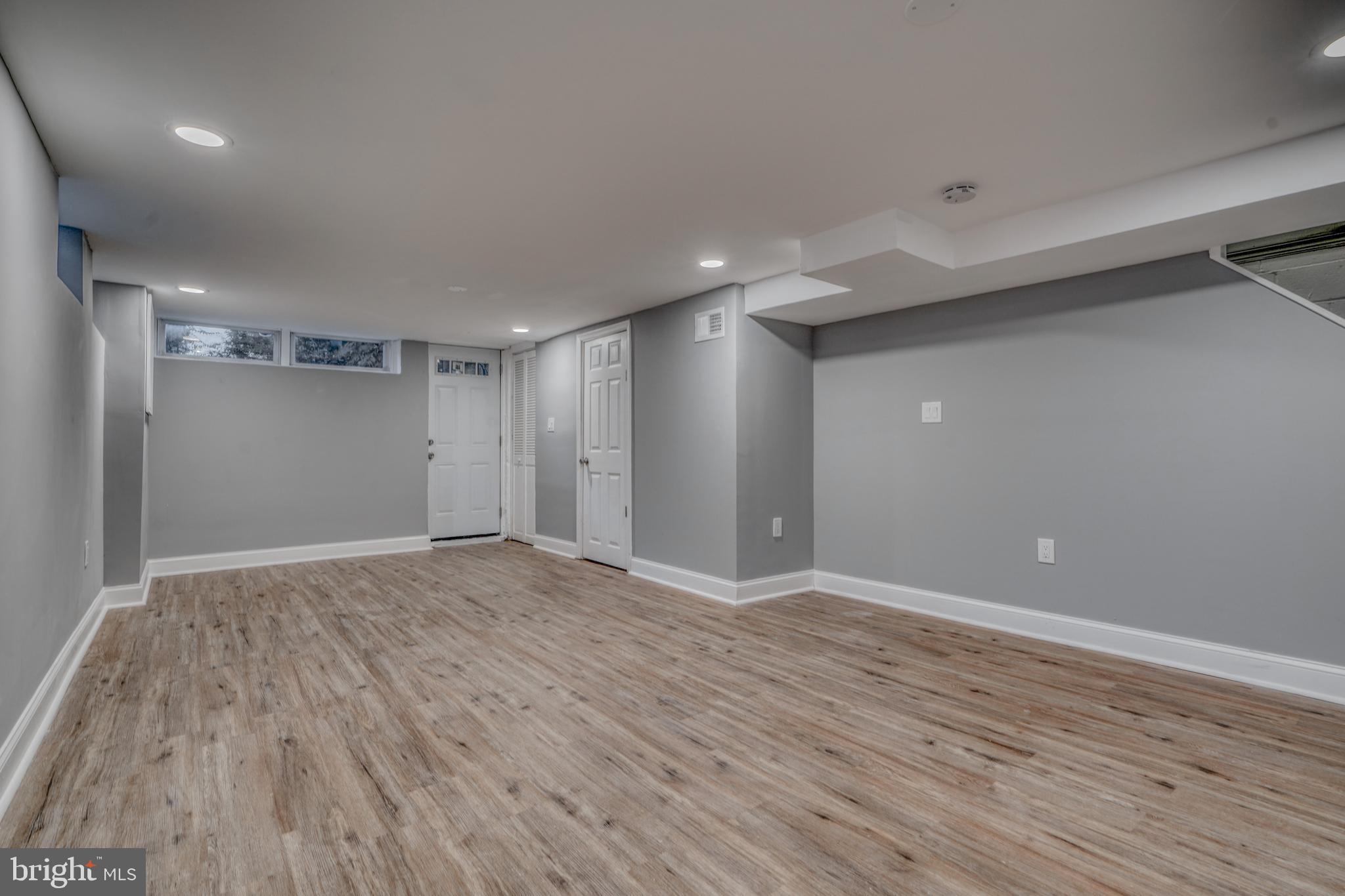 WINSTON GOVANS - Residential