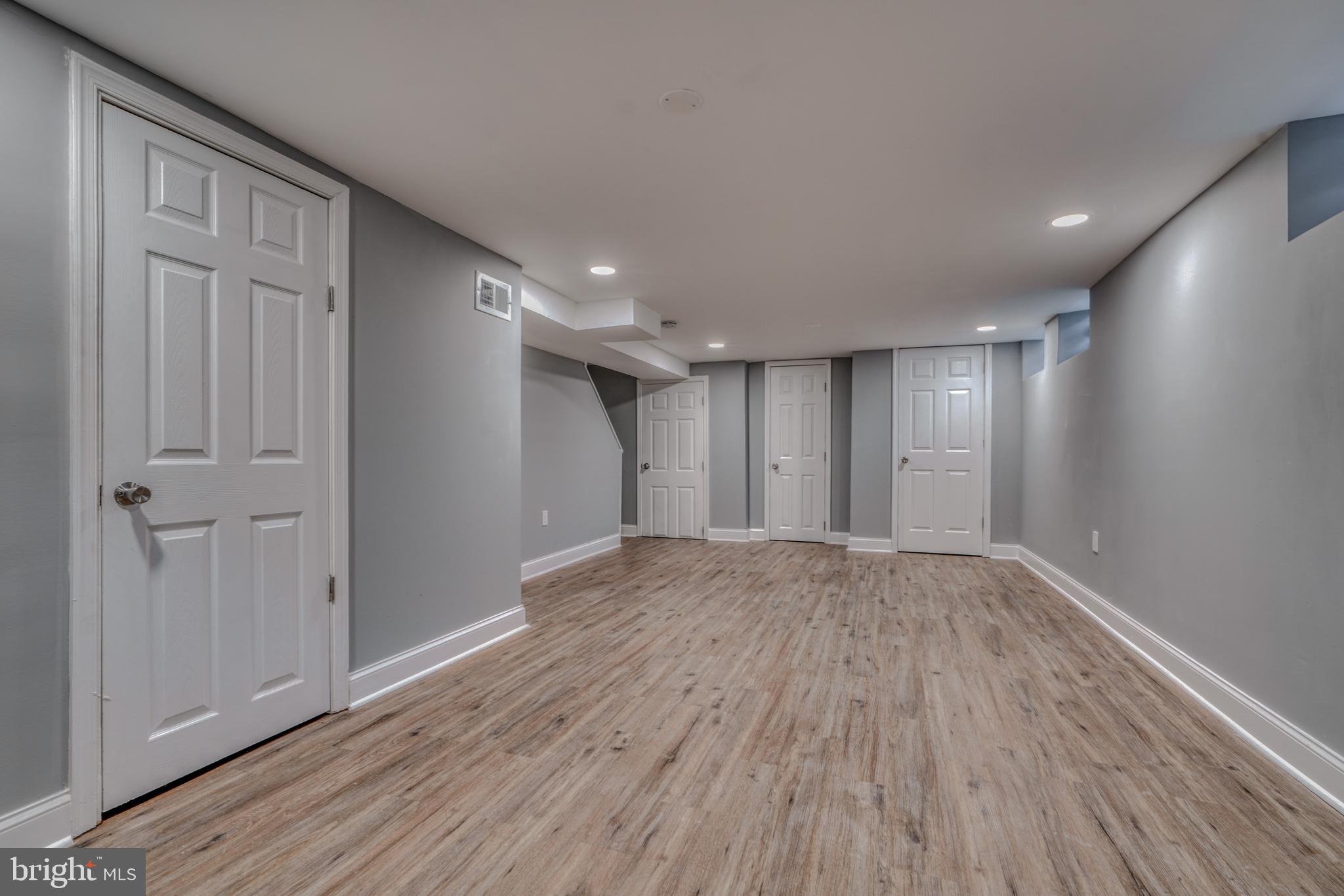 WINSTON GOVANS - Residential