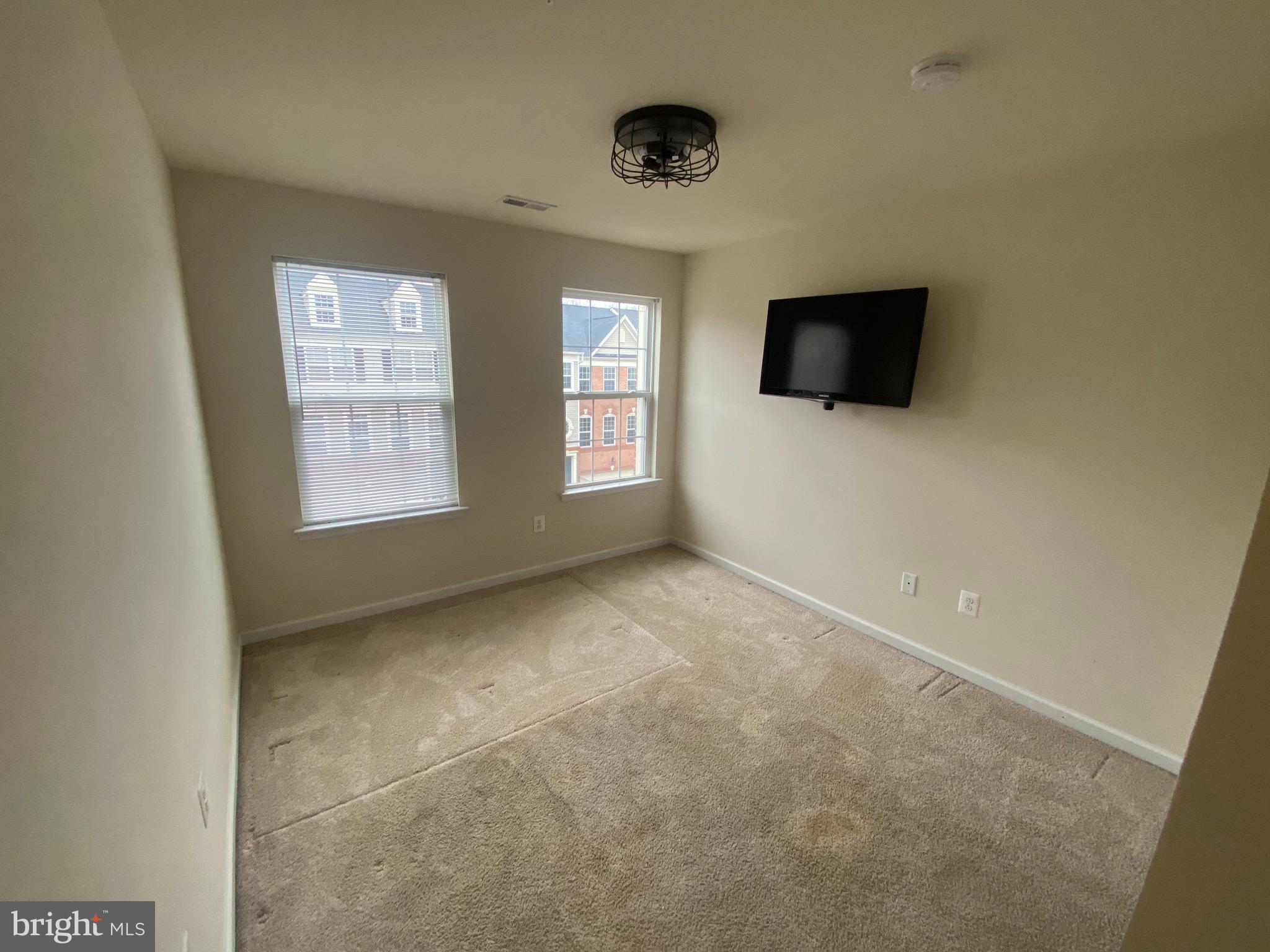 BOYERS RIDGE - Residential Lease