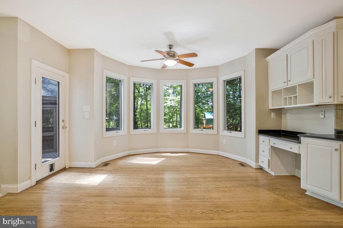 SENECA KNOLL - Residential Lease