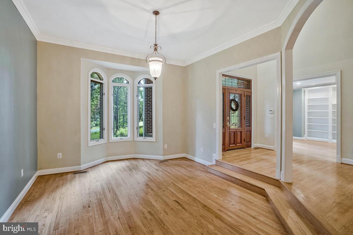 SENECA KNOLL - Residential Lease