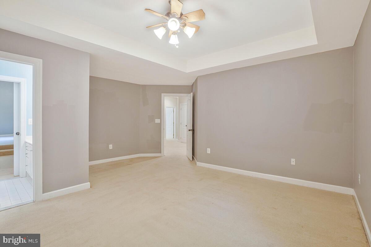 SENECA KNOLL - Residential Lease