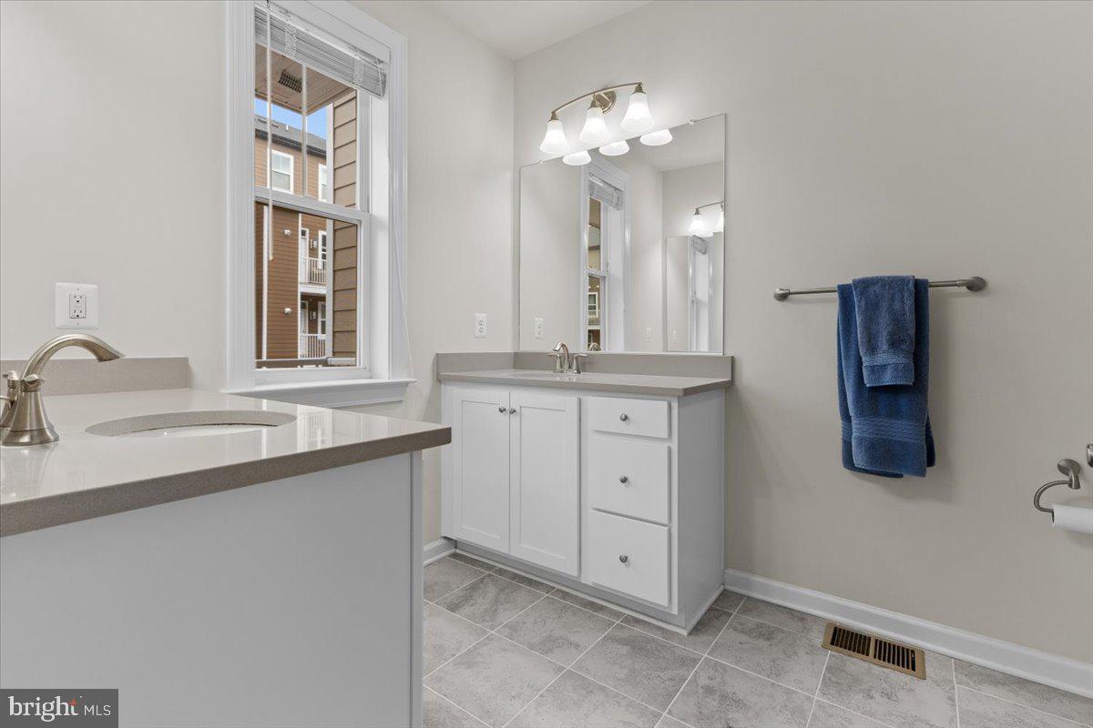 KINCORA - Residential