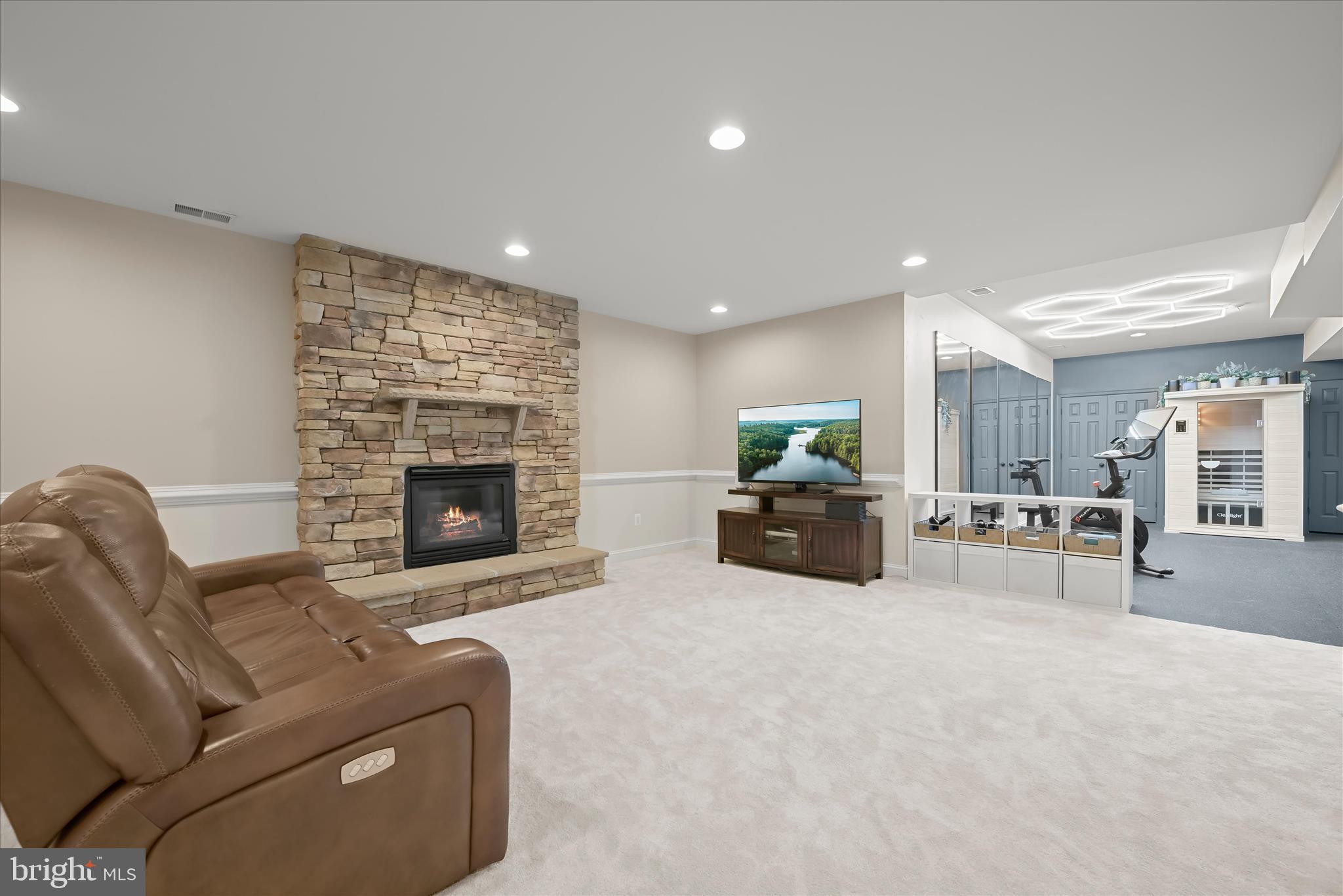 PINDELL WOODS - Residential