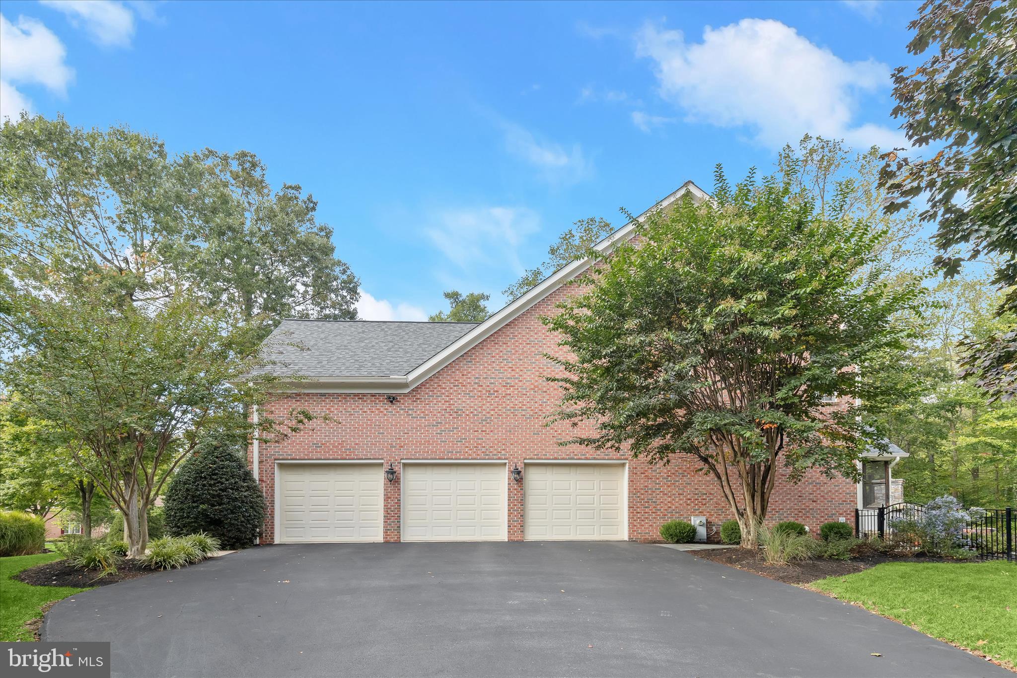 PINDELL WOODS - Residential